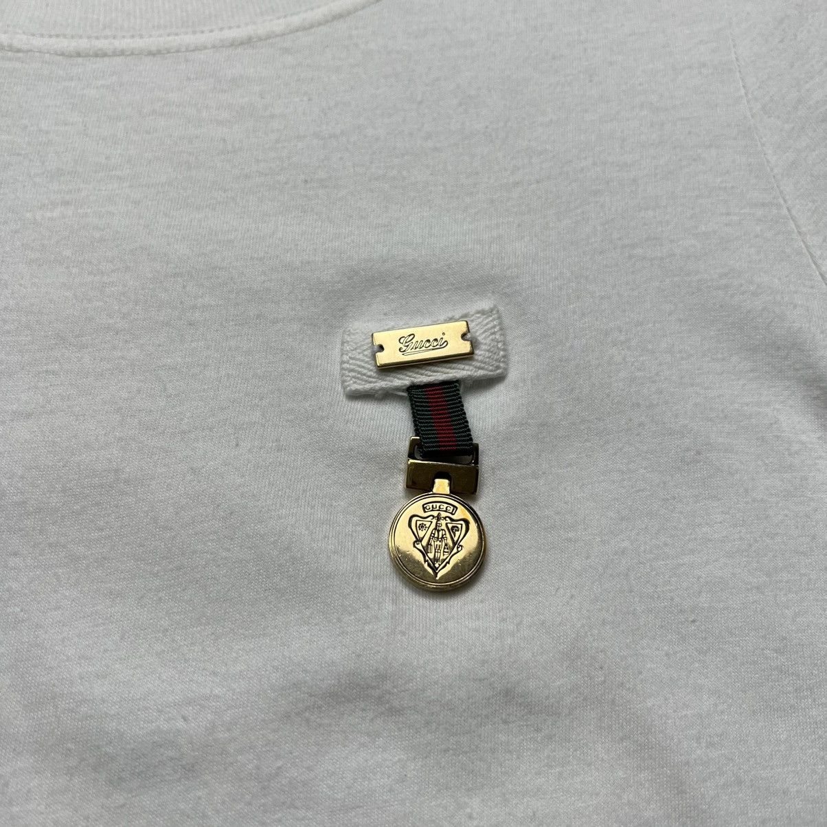 Gucci × Vintage Gucci - Gold Aglet Medal Plain - Tshirt Size M / US 6-8 / IT 42-44 - 7 Thumbnail