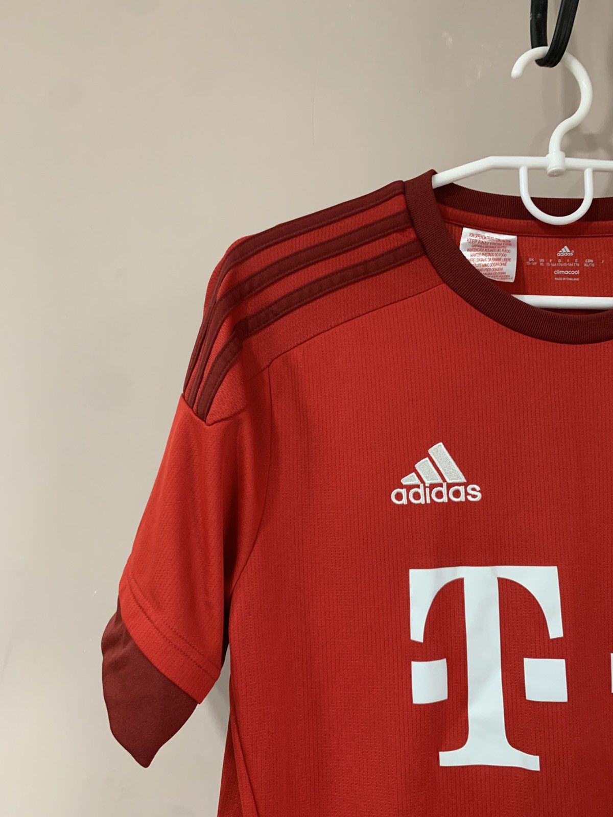 Adidas Bayern Munich 2015 home Football Shirt Adidas Soccer Jersey Size US XS / EU 42 / 0 - 3 Thumbnail