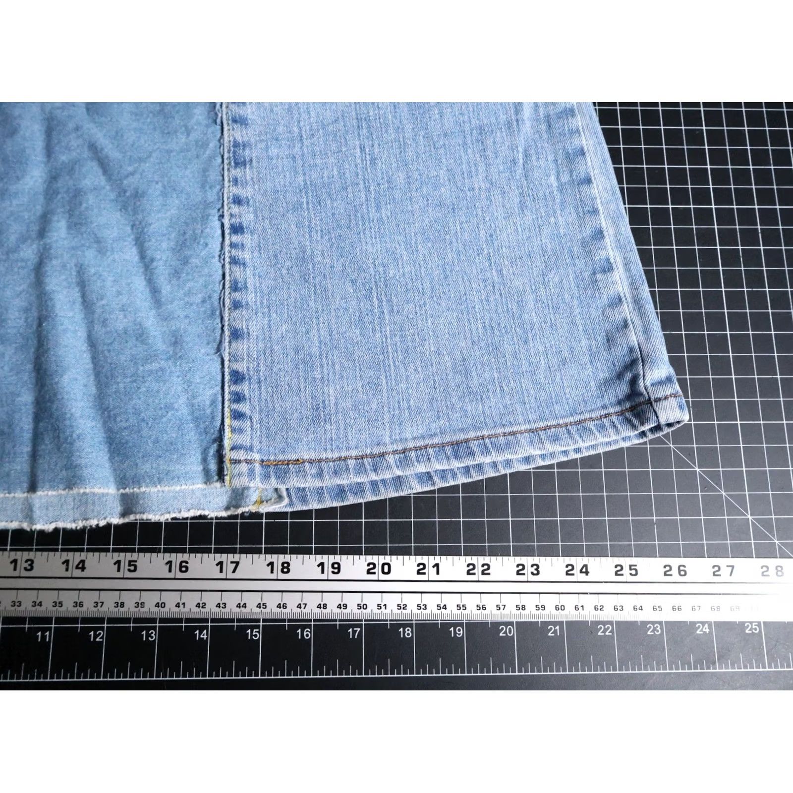 Levi's VTG Levi's Custom Denim Jean Skirt Women's 10 M Blue Wash A-Line Pockets Stretch Y2K Vintage Skirt Mens? Size 32" / US 10 / IT 46 - 7 Thumbnail