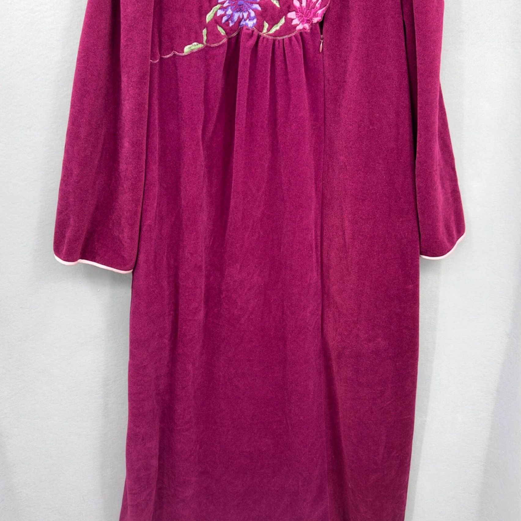 Vintage VINTAGE Vanity Fair Velour Fleece Zip Long Robe Petite M Housecoat Pocket Floral Pink 1980s Mens Size ONE SIZE - 3 Thumbnail
