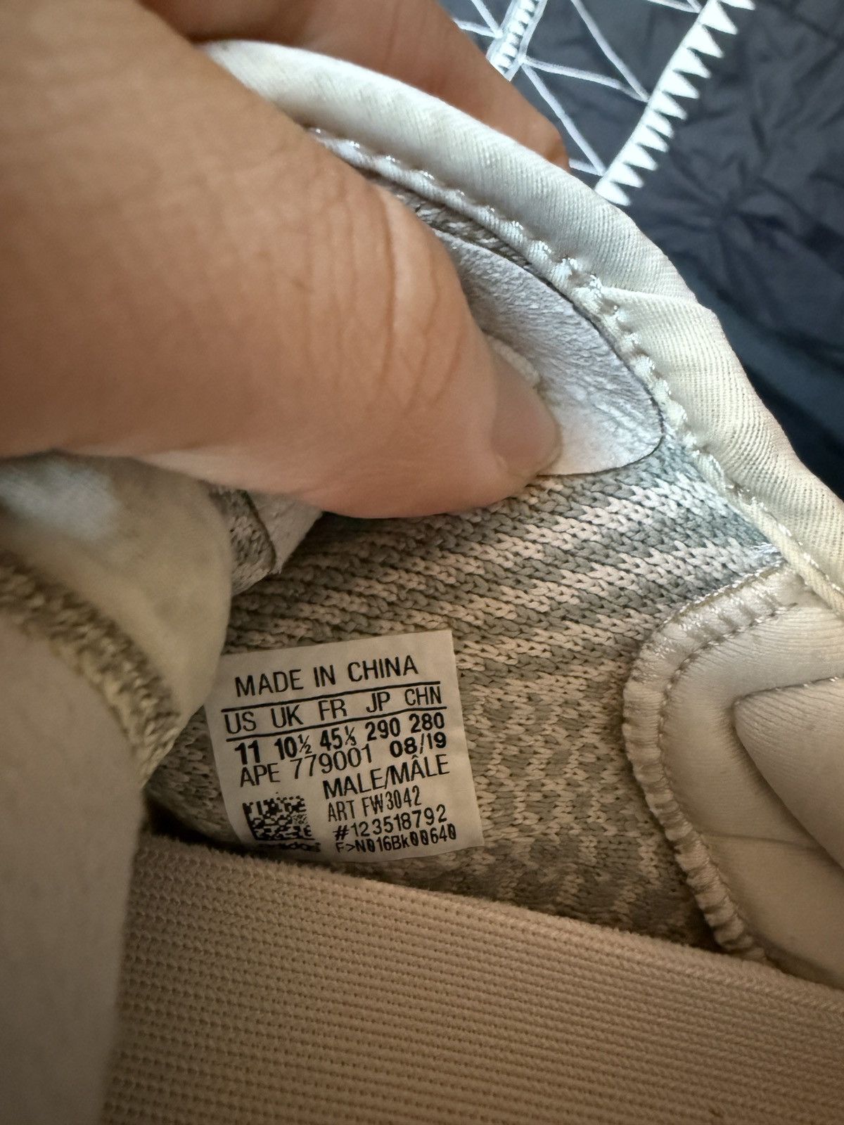 Adidas × Yeezy Adidas Yeezy Boost 350 v2 Size US 11 / EU 44 - 8 Thumbnail