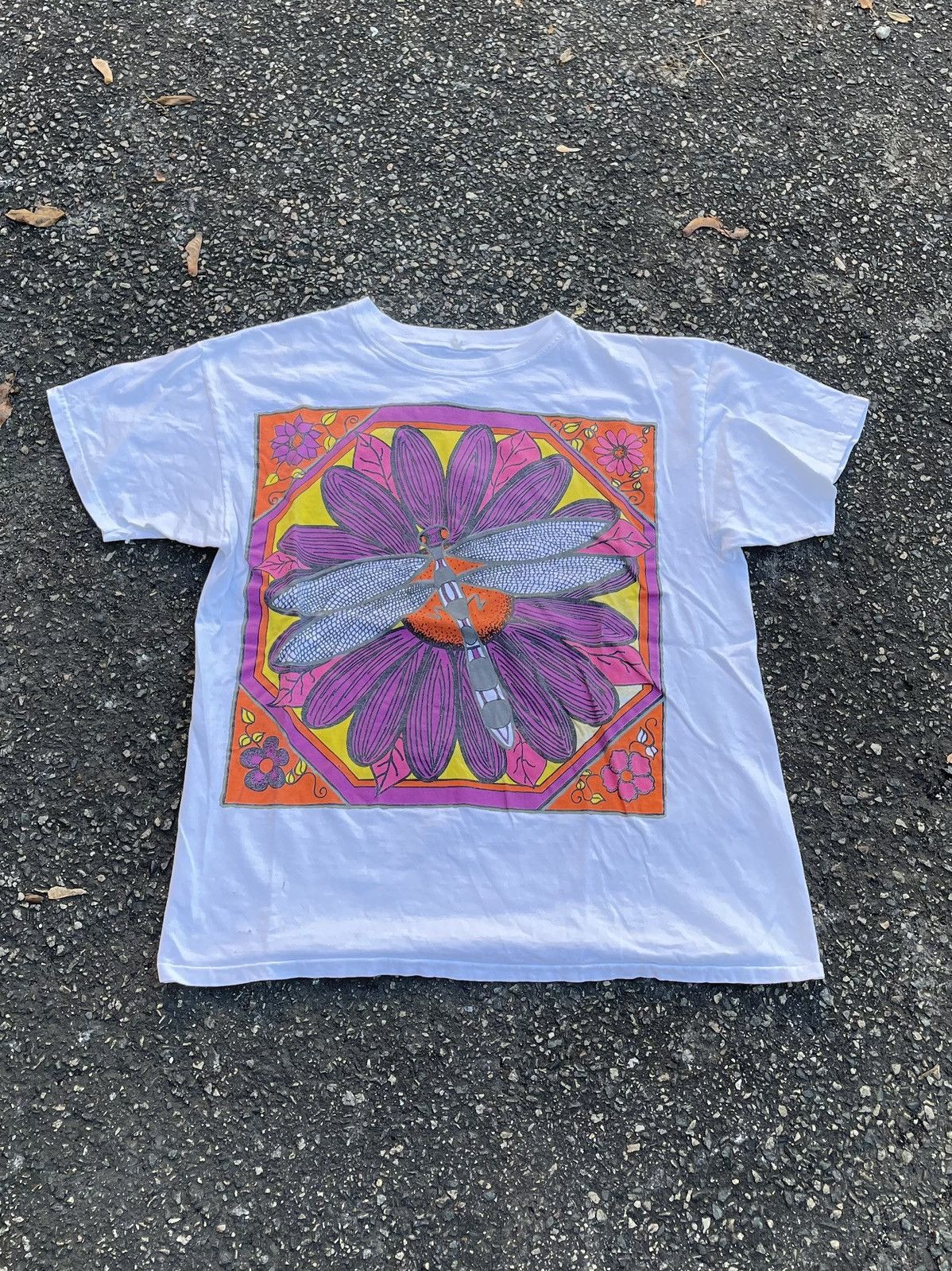 image of Vintage VTG 90's Dragonfly Multicolored Abstract Art Graphic Tshirt in White, Men's (Size XL)