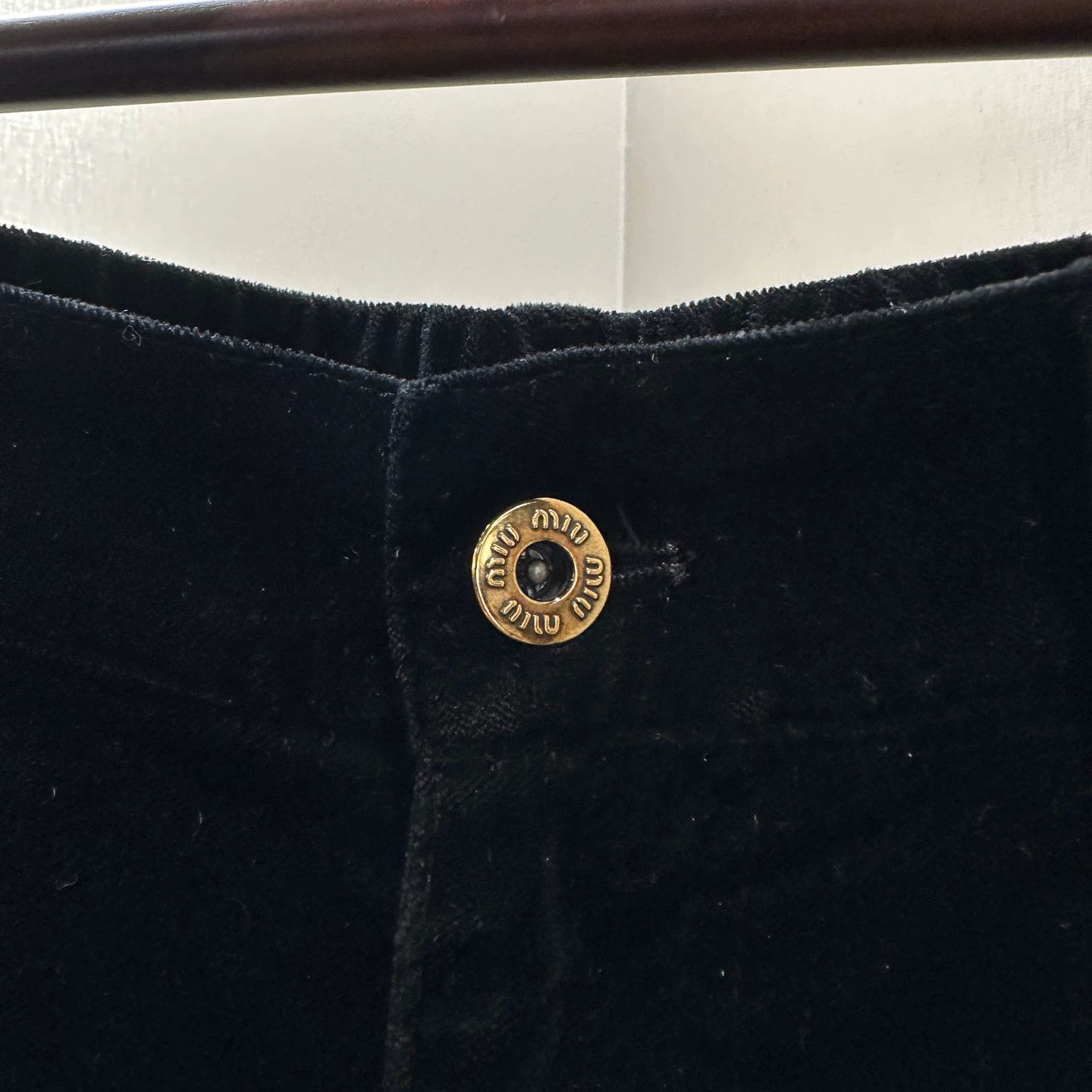 Miu Miu MIU MIU Velvet Logo Lettering Gold Buckle Pants 40 Size 27" / US 4 / IT 40 - 6 Thumbnail