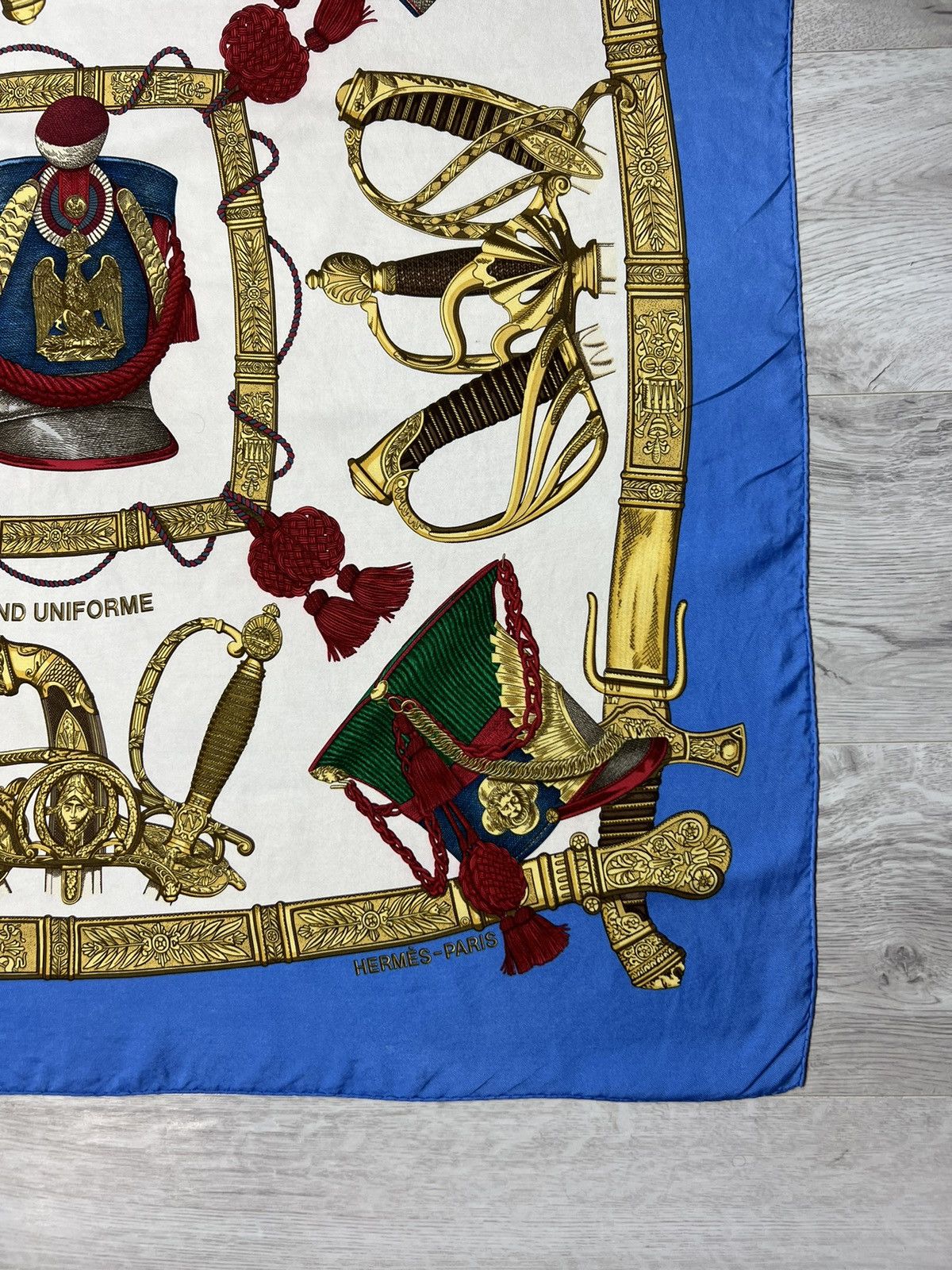 Hermes × Vintage Vintage HERMES CARRE 90 GRAND UNIFORME J. Metz Silk Scarf Size ONE SIZE - 3 Thumbnail