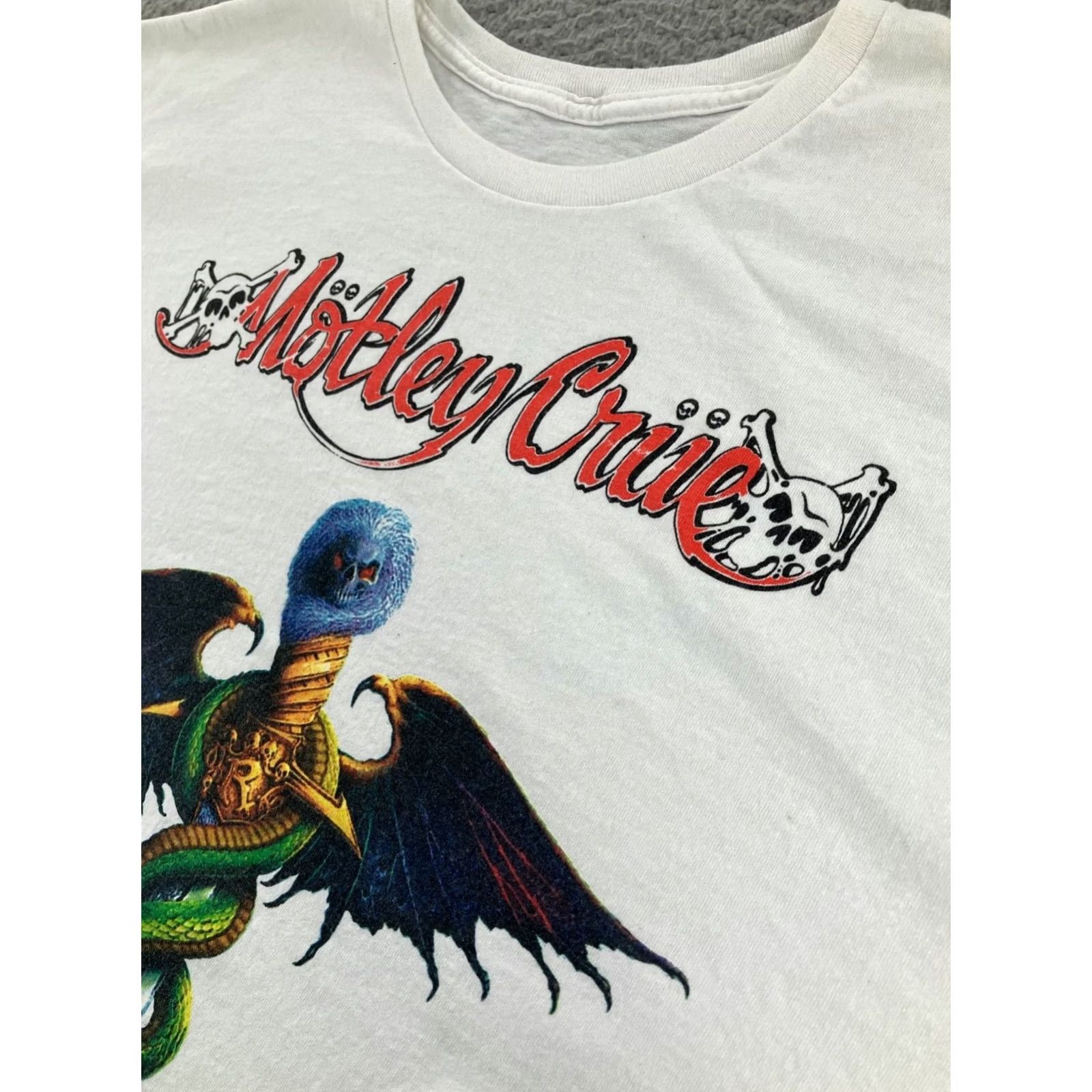 Vintage VINTAGE Motley Crue Shirt Mens 2XL White Band Tee Snake Skull Wings T-Shirt Rock Motorhead? Size US XXL / EU 58 / 5 - 5 Thumbnail