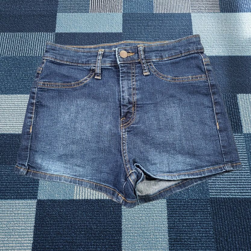 Vintage Wild Fable Pants Womens 4 Blue Shorts 27R Hot High Rise Casual Wash Denim Size 42" / US 20 - 1 Thumbnail