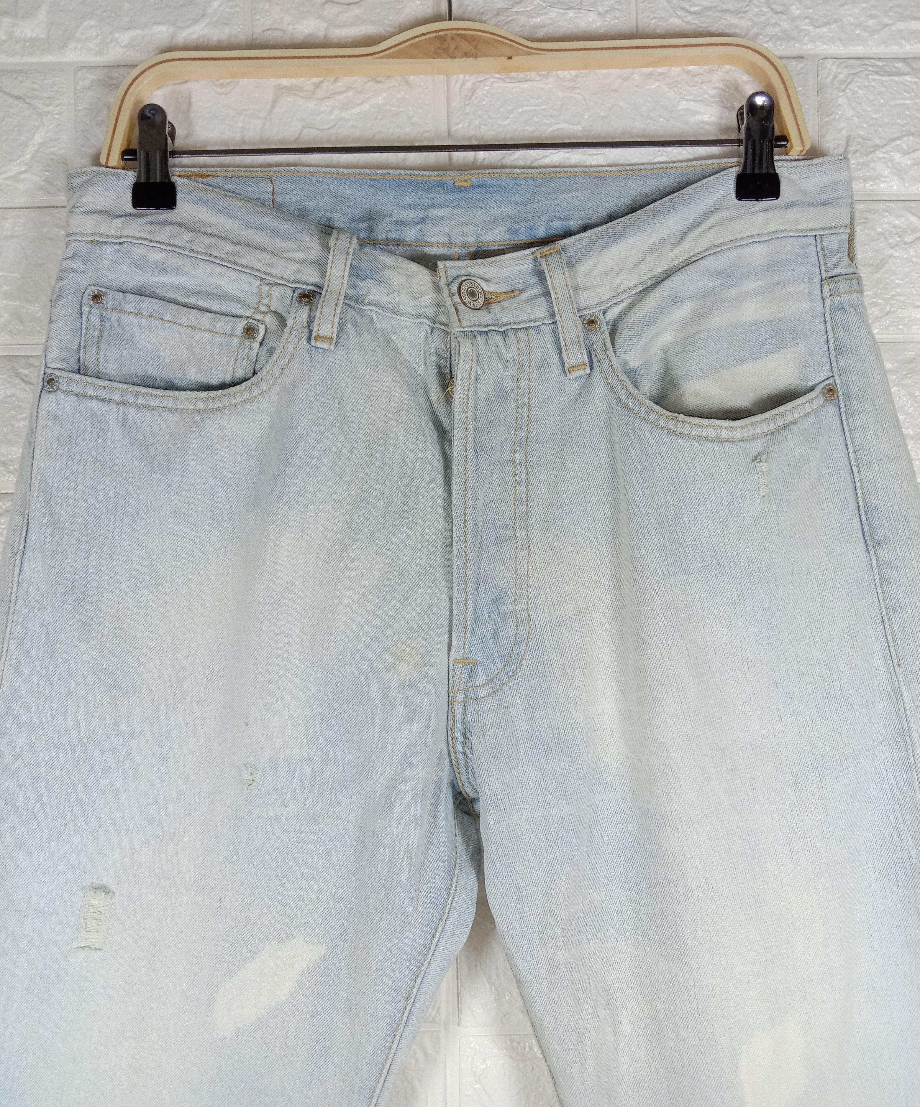 Levi's Vintage Levi’s 501 Jeans Light Wash Bleach Denim Size US 32 / EU 48 - 2 Thumbnail