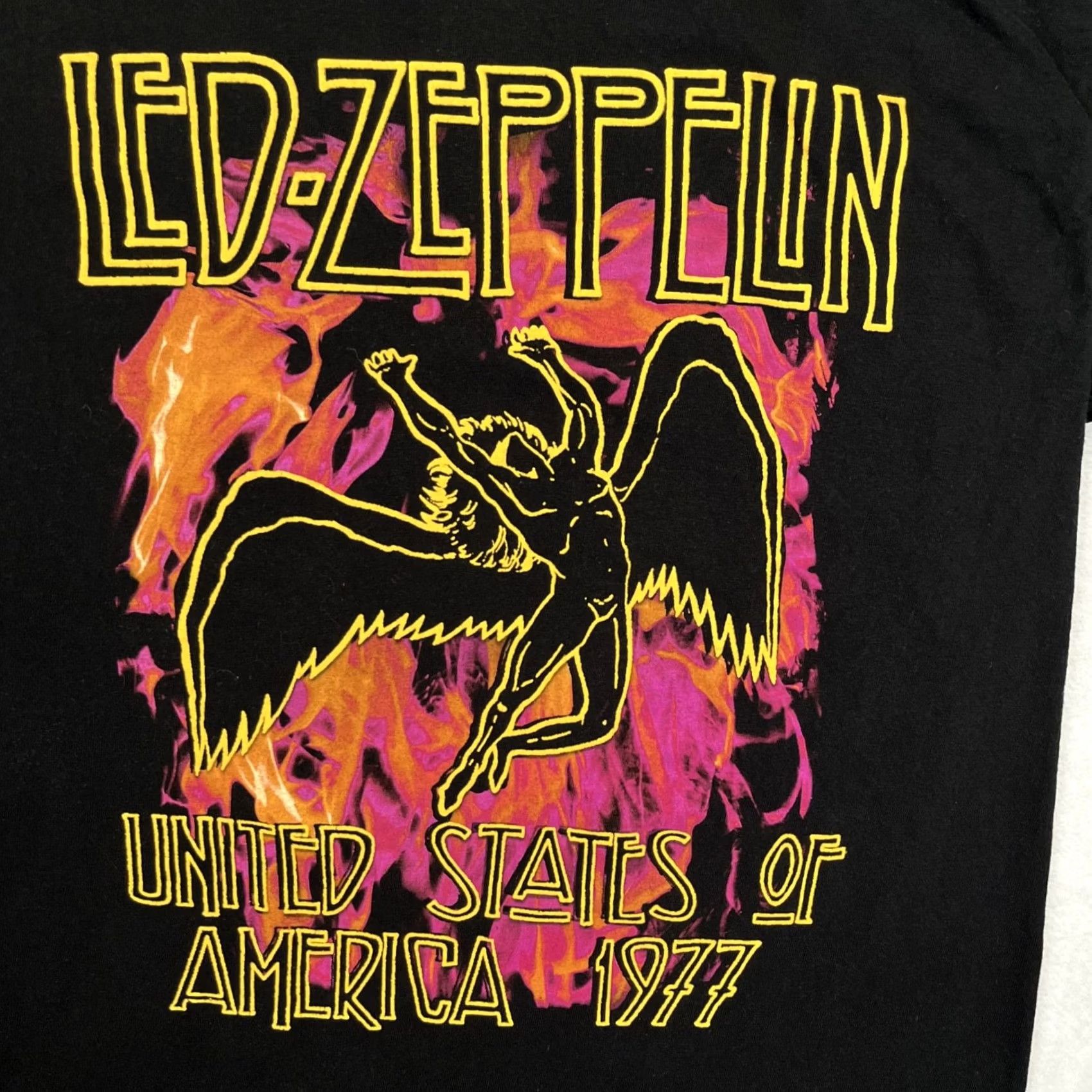 Vintage Led Zeppelin T-Shirt Mens M Black Graphic Print Crew Neck Short Sleeve Retro 1977 Tour USA Band Rock Music Vintage No N/A Size US M / EU 48-50 / 2 - 2 Thumbnail