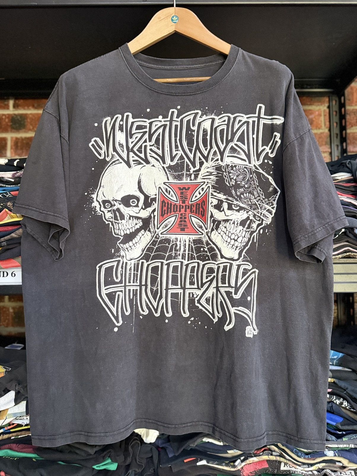 West Coast Choppers Thrashed Vintage West Coast Choppers Skulls Sun Faded Tee Size US XXL / EU 58 / 5 - 1 Thumbnail