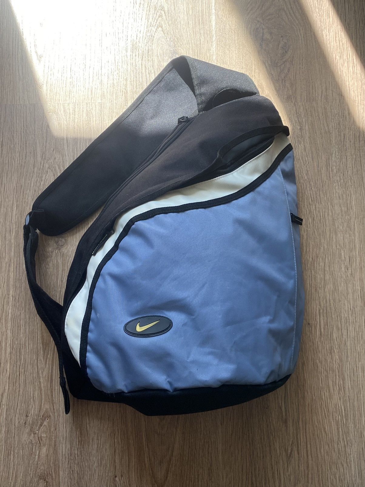 Nike Rare Vintage Nike TN Swoosh 90s Sling Bag blue laguna Size ONE SIZE - 1 Thumbnail