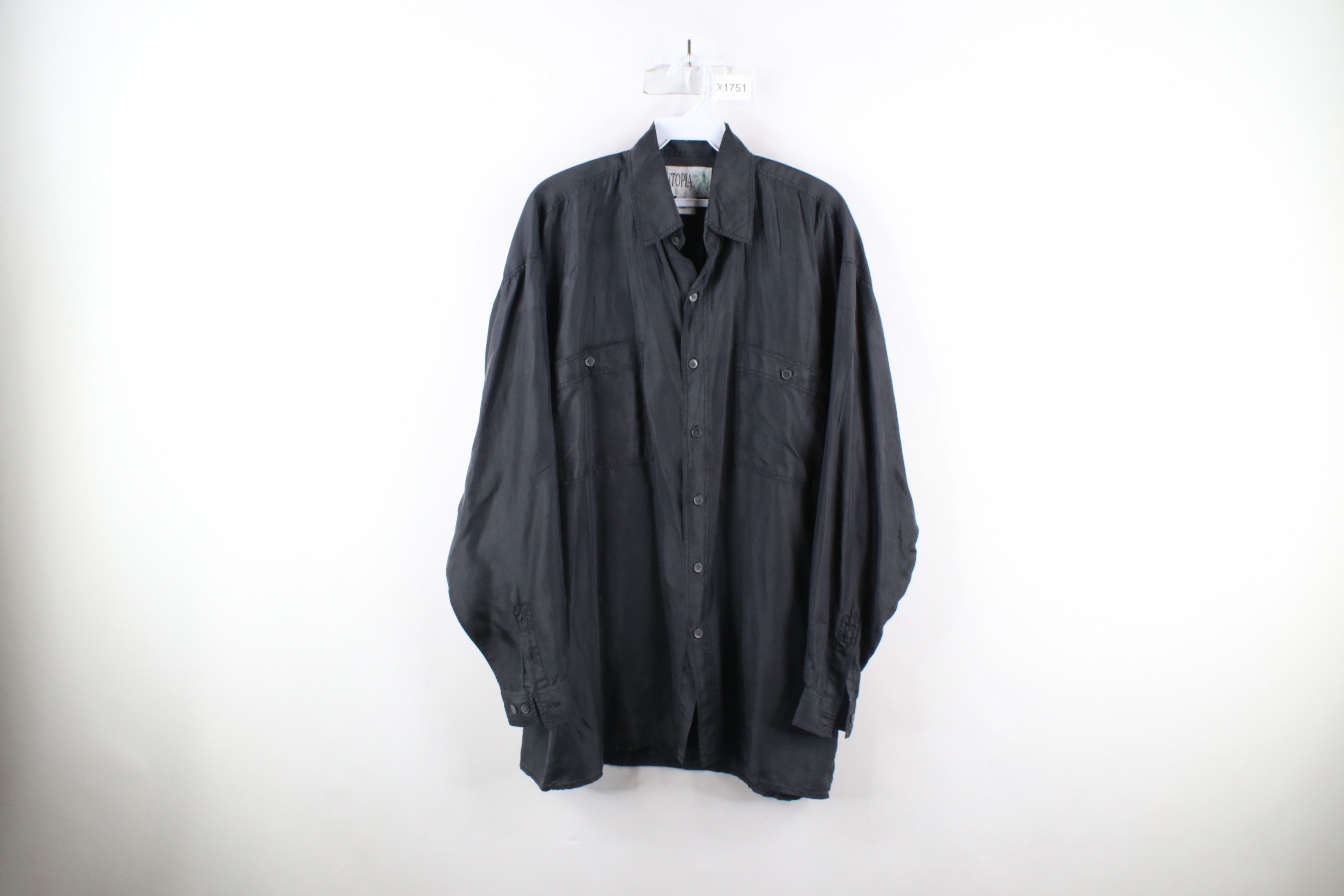 Vintage Vintage 90s Streetwear Fit Silk Collared Button Shirt Black Size US M / EU 48-50 / 2 - 1 Thumbnail