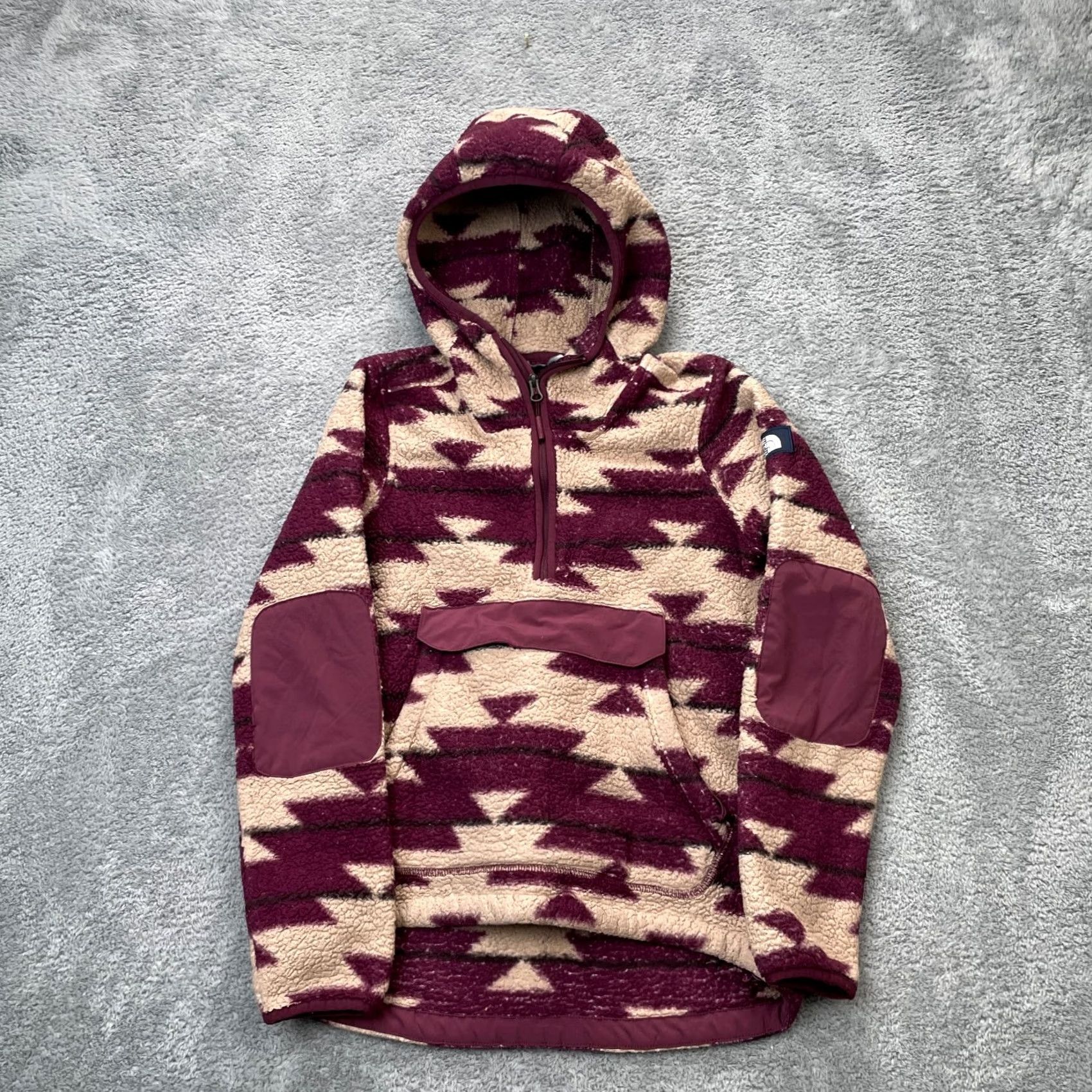 The North Face VINTAGE The North Face Jacket Women Small Red Sherpa Fleece Coat Pullover Hoodie Aztec Print Size S / US 4 / IT 40 - 2 Thumbnail