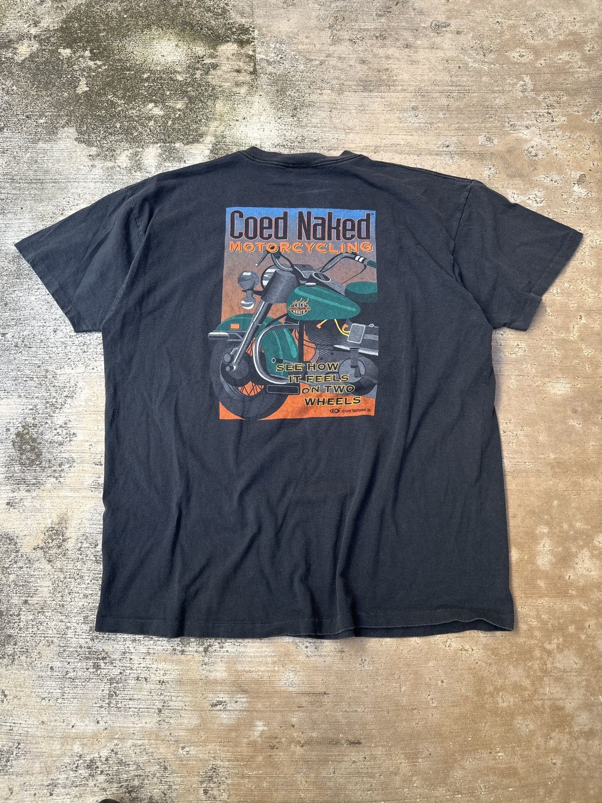 Harley Davidson × Vintage Vintage 90s Harley Davidson Coed Naked Motorcycle Tshirt Size US XL / EU 56 / 4 - 1 Thumbnail