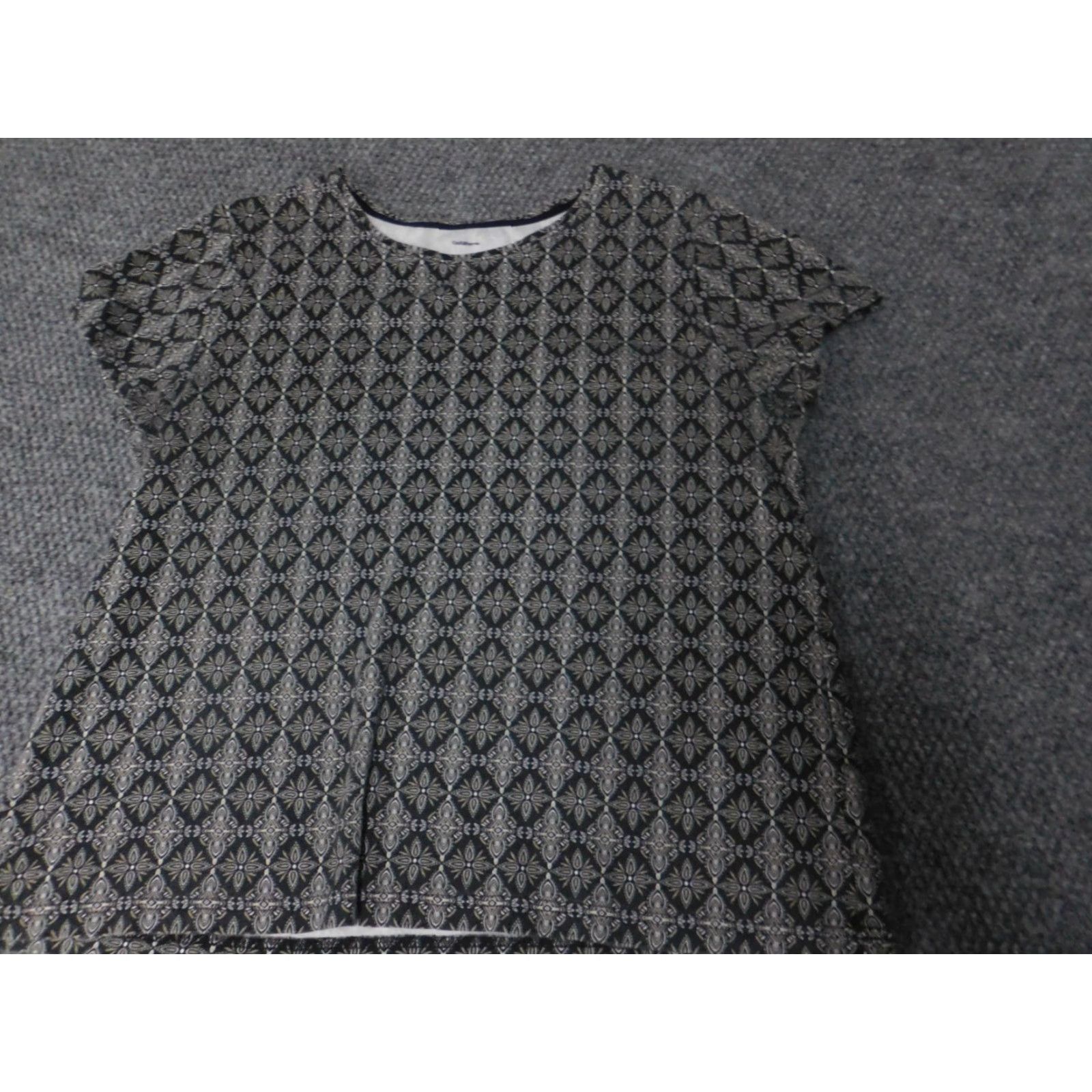 Croft & Barrow Croft & Barrow Womens Blouse L Gray Floral Stretch Top Shirt Casual Crew Neck Short Sleeve Button Pullover Cotton Rayon Size L / US 10 / IT 46 - 3 Thumbnail