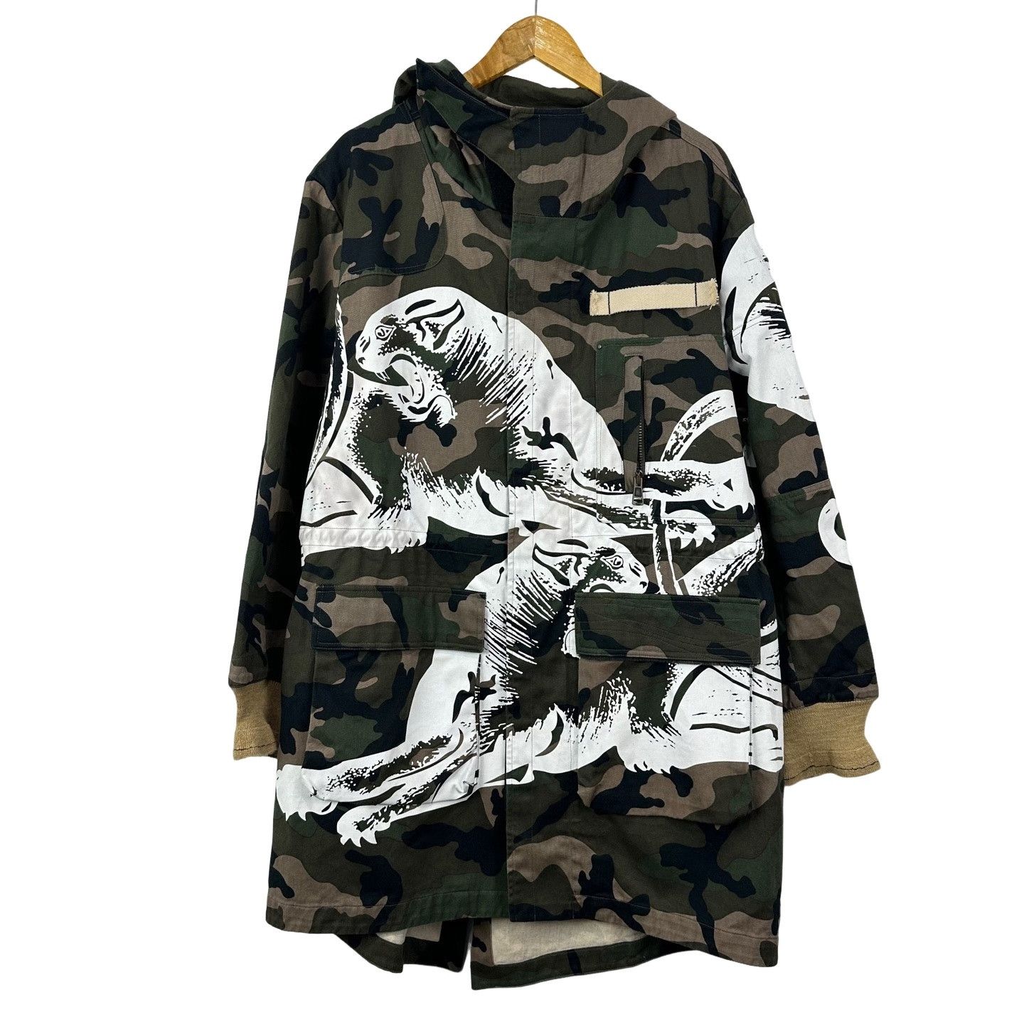 Valentino Valentino Camo Panther Print Parka 50 Size US M / EU 48-50 / 2 - 1 Thumbnail