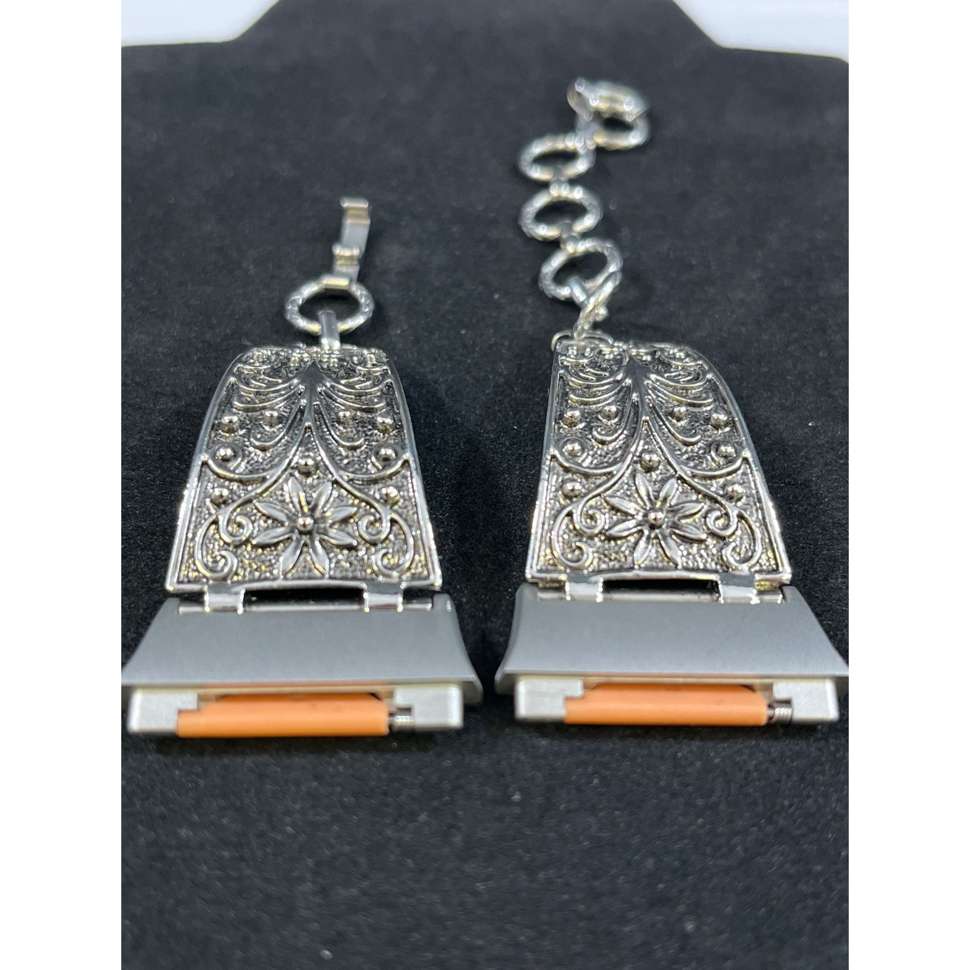 Other Vintage Womens Silver Watchband Accessory SKU 6435 Size ONE SIZE - 4 Thumbnail