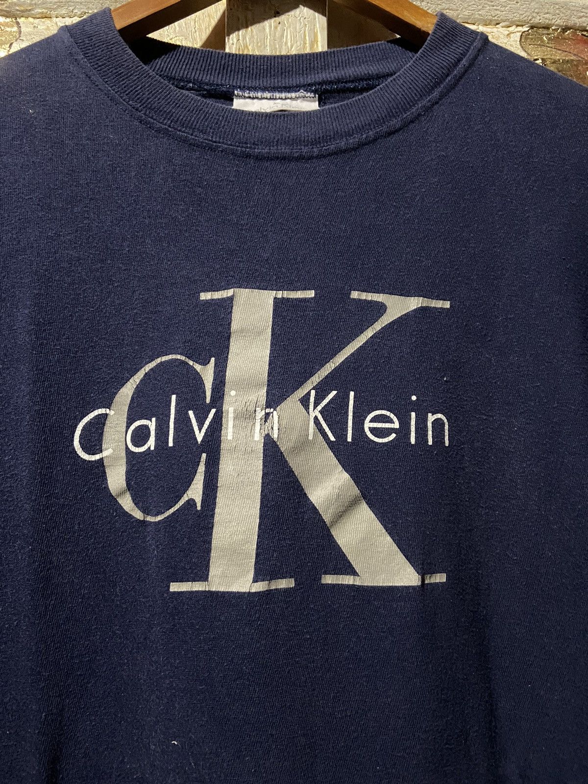 Calvin Klein × Vintage vintage Calvin Klein single stitch blue crop t shirt size M Size US M / EU 48-50 / 2 - 2 Thumbnail