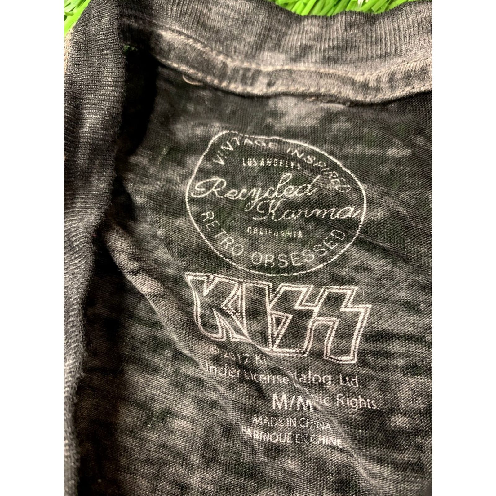 Vintage KISS Official Product Women T-Shirt Casual Shirt Size M Black and Gray Rock Logo 2017 Modern Tee Size M / US 6-8 / IT 42-44 - 4 Thumbnail