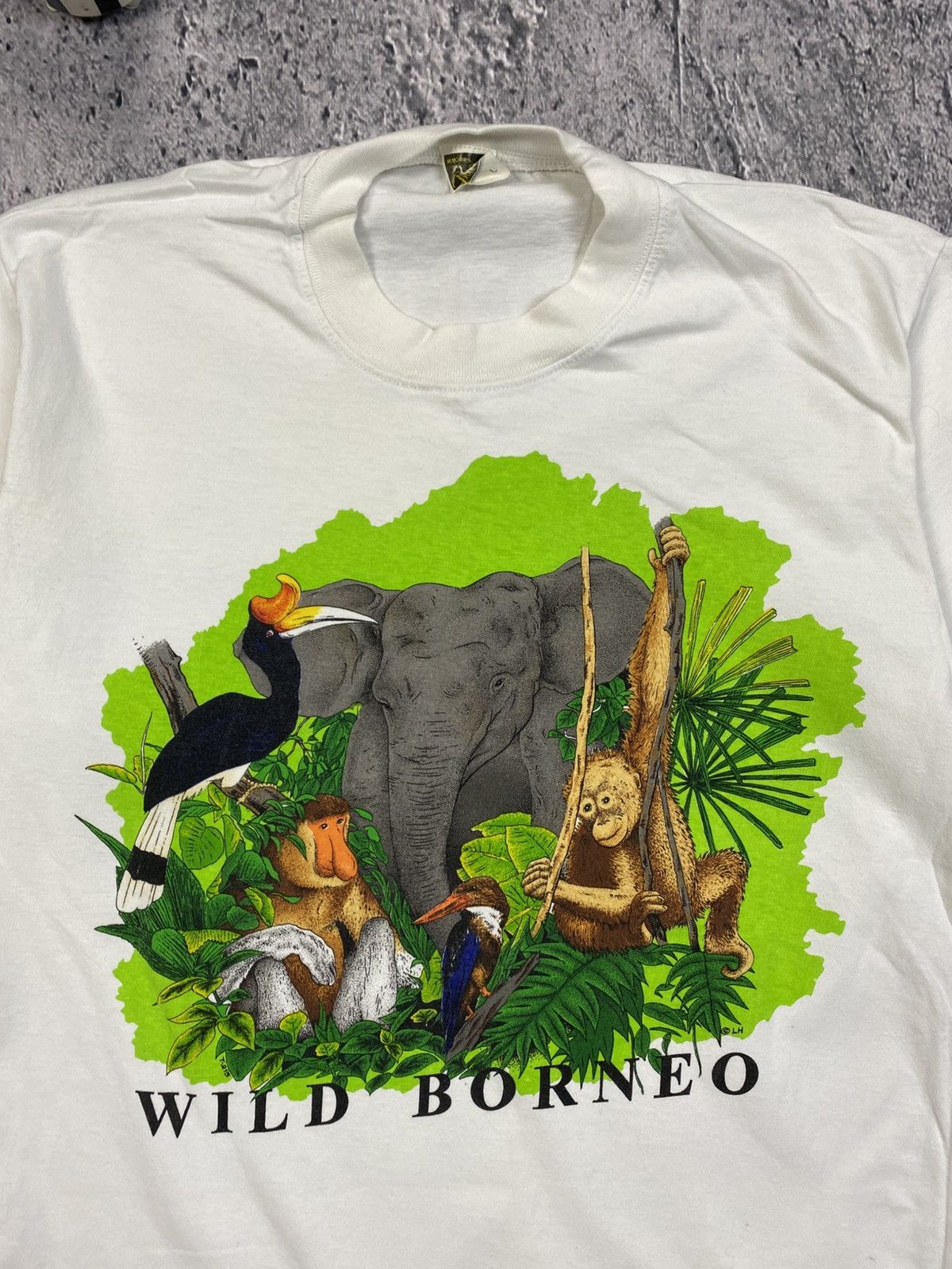 Vintage Wild Borneo Tee Vintage Jungle USA Single Stich Size US L / EU 52-54 / 3 - 3 Thumbnail