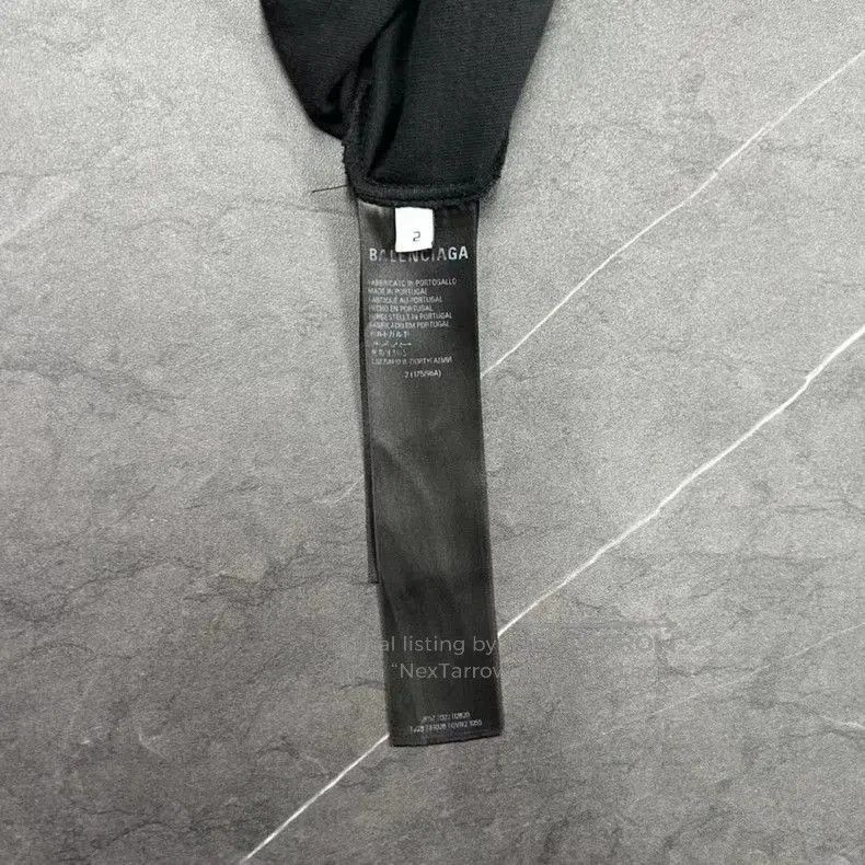 Balenciaga Balenciaga Manchester United Distressed Tee. Size US M / EU 48-50 / 2 - 4 Thumbnail