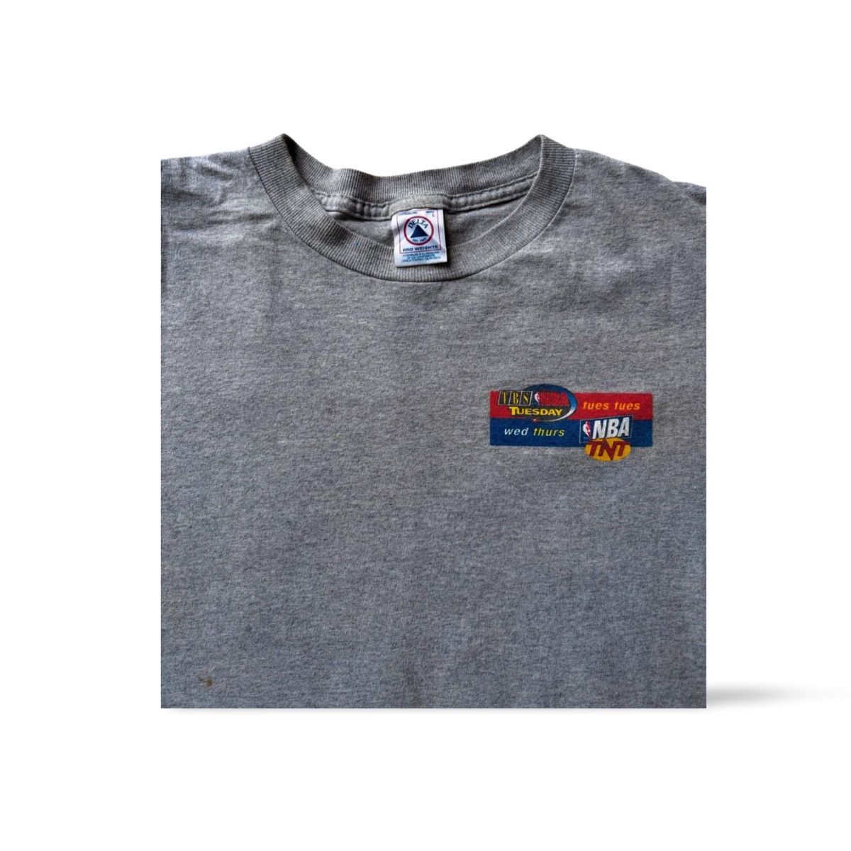 Vintage Vintage 2000s SHAQ TNT NBA Tee Size US XL / EU 56 / 4 - 5 Thumbnail
