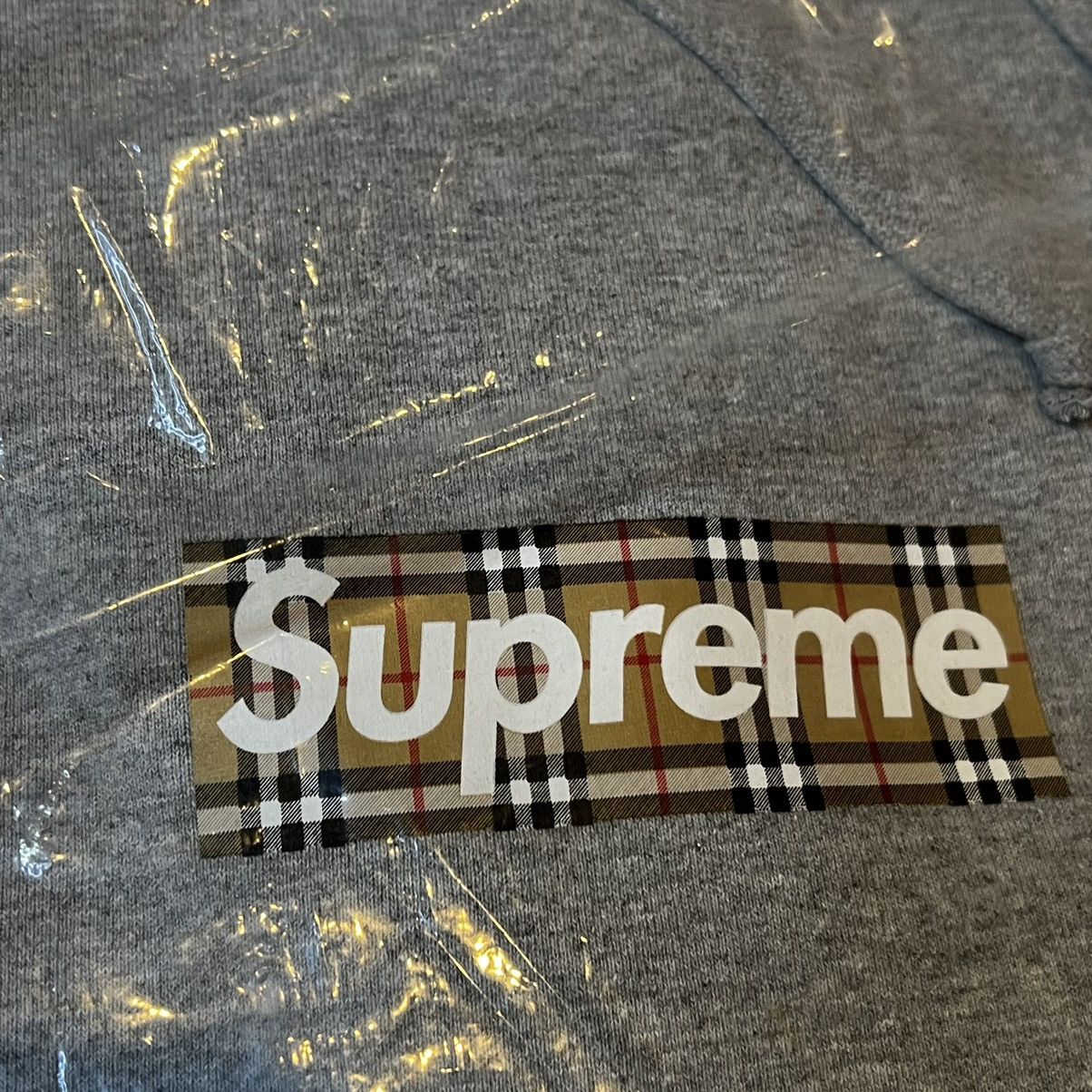 Supreme Supreme x Burberry Box Logo Hoodie Size US XL / EU 56 / 4 - 9 Thumbnail