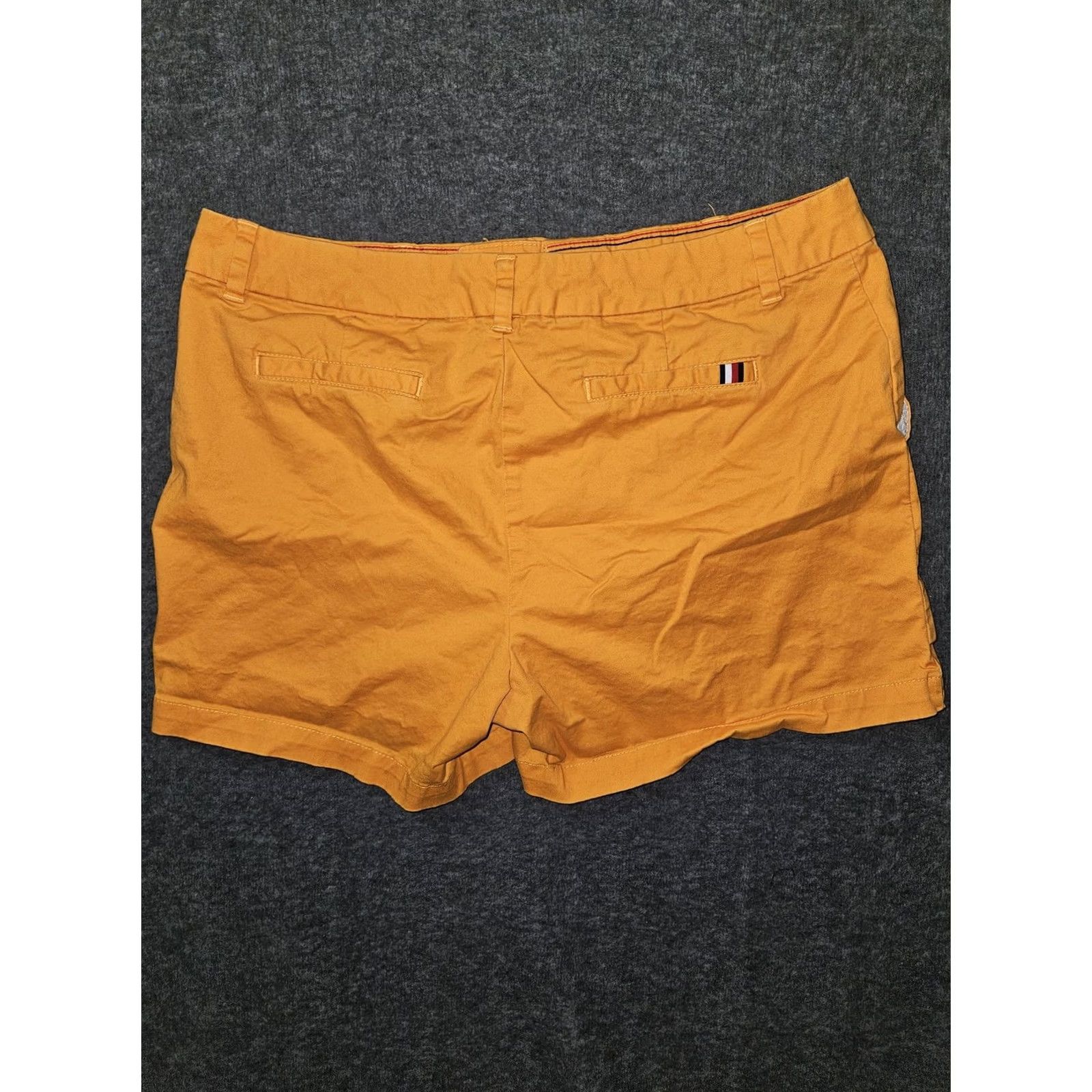 Tommy Hilfiger Tommy Hilfiger Chino Shorts Womens 14 Yellow 5 Inch Classic Stretch Twill Size 36" / US 14 / IT 50 - 7 Thumbnail