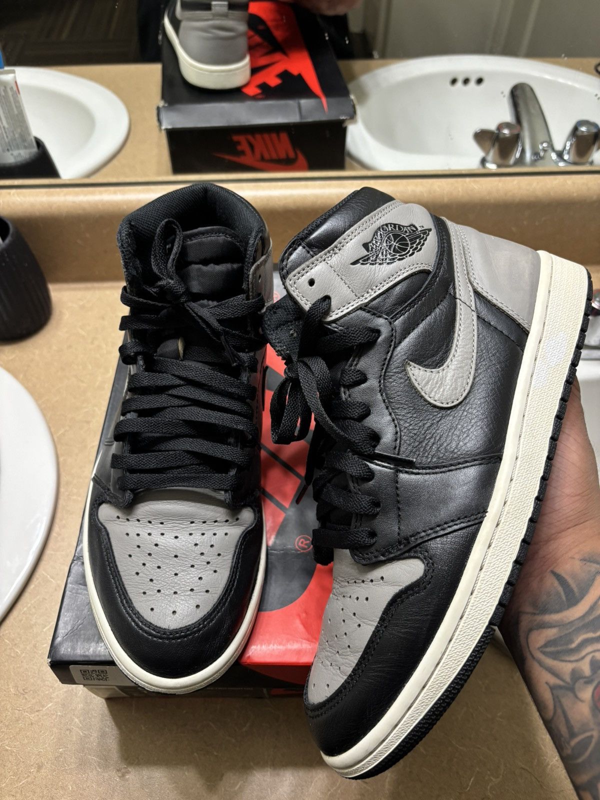 Jordan Brand Jordan 1 Shadow (2018) Size US 9.5 / EU 42-43 - 1 Thumbnail