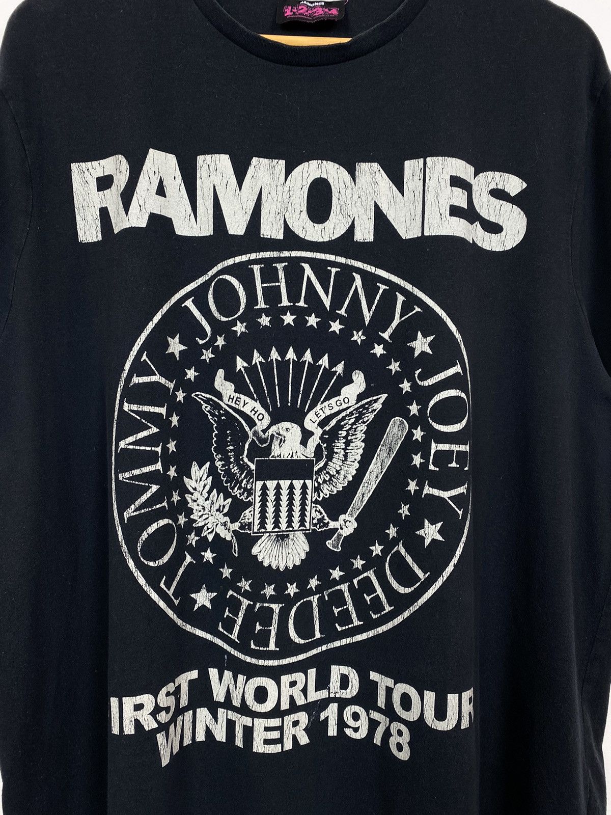 Band Tees The Ramones T- Shirt - First World Tour 1978 Size L-XL Black Size US XL / EU 56 / 4 - 3 Thumbnail