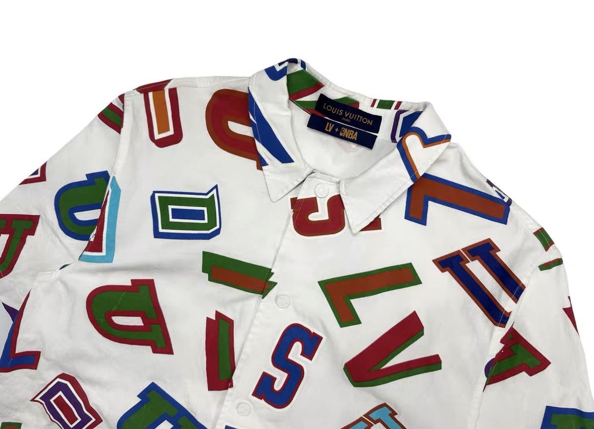 Louis Vuitton Louis Vuitton LV x NBA Print Short Sleeve Shirt J31 Size US XL / EU 56 / 4 - 3 Thumbnail