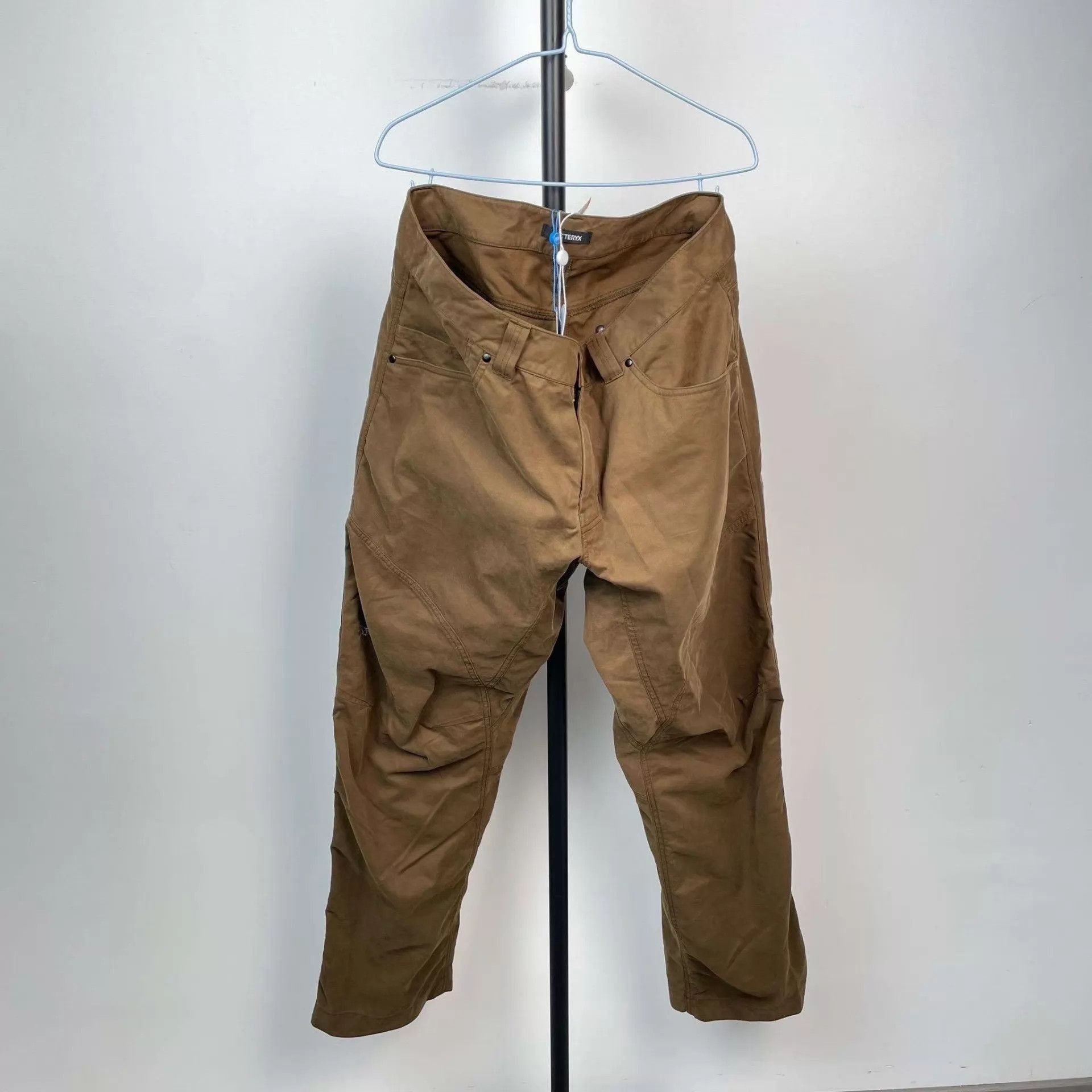 Arc'teryx Brown Casual Pants Size 36 Size US 36 / EU 52 - 1 Thumbnail