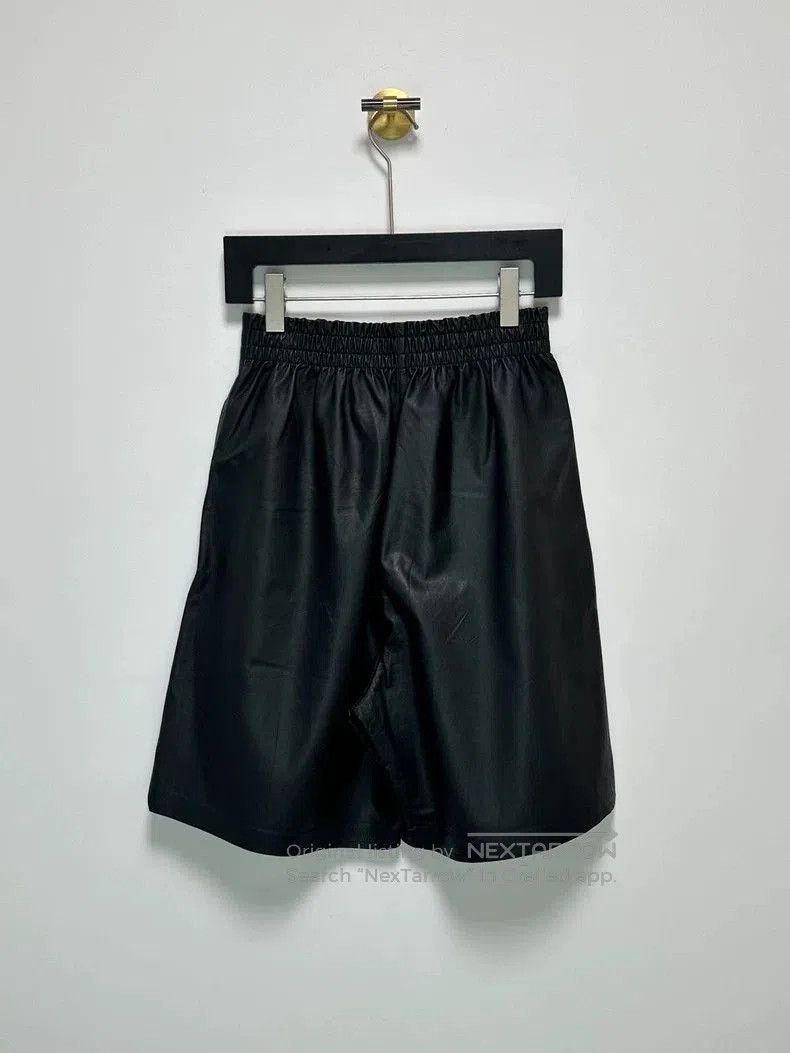 Bottega Veneta Bottega Veneta Black Leather Boxing Shorts. Size US 30 / EU 46 - 2 Thumbnail