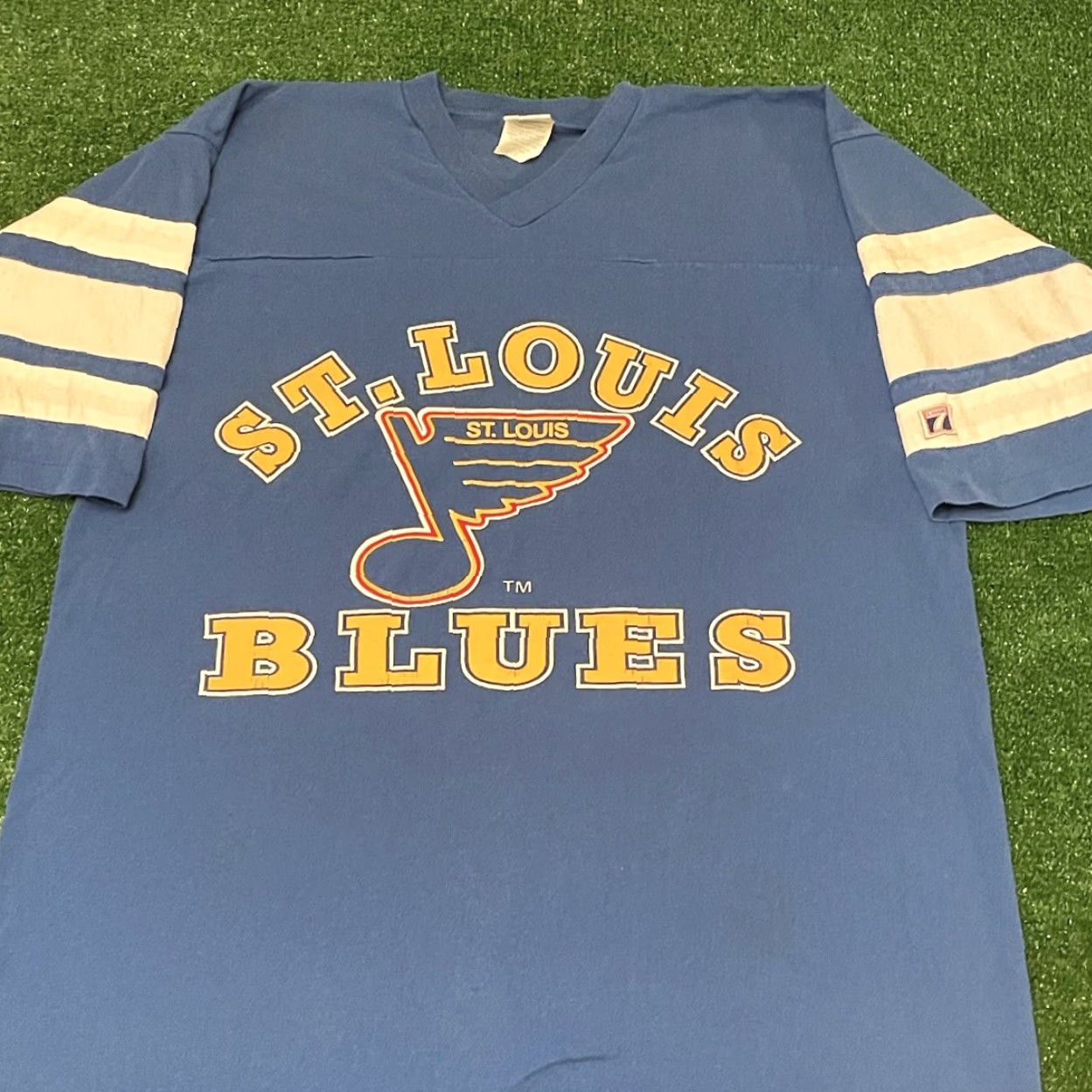 Logo 7 VINTAGE 90s St Louis Blues NHL Hockey Logo 7 Shirt Mens Size L Blue V-Neck 3/4 Sleeve Size US L / EU 52-54 / 3 - 3 Thumbnail