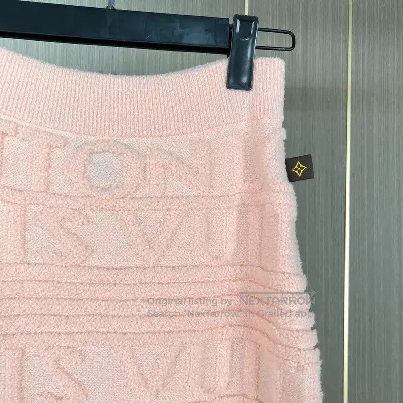 Louis Vuitton Louis Vuitton Pink Wool A. Size 22" - 3 Thumbnail