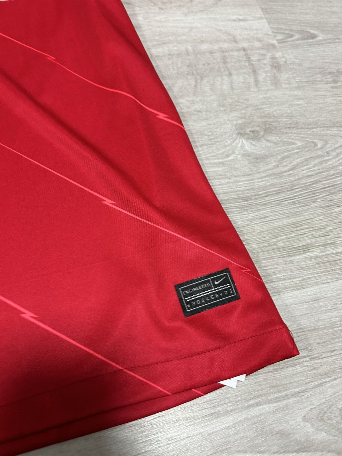 Nike NWT Nike Liverpool FC 21/22 Home Match Soccer Jersey Size US L / EU 52-54 / 3 - 7 Thumbnail