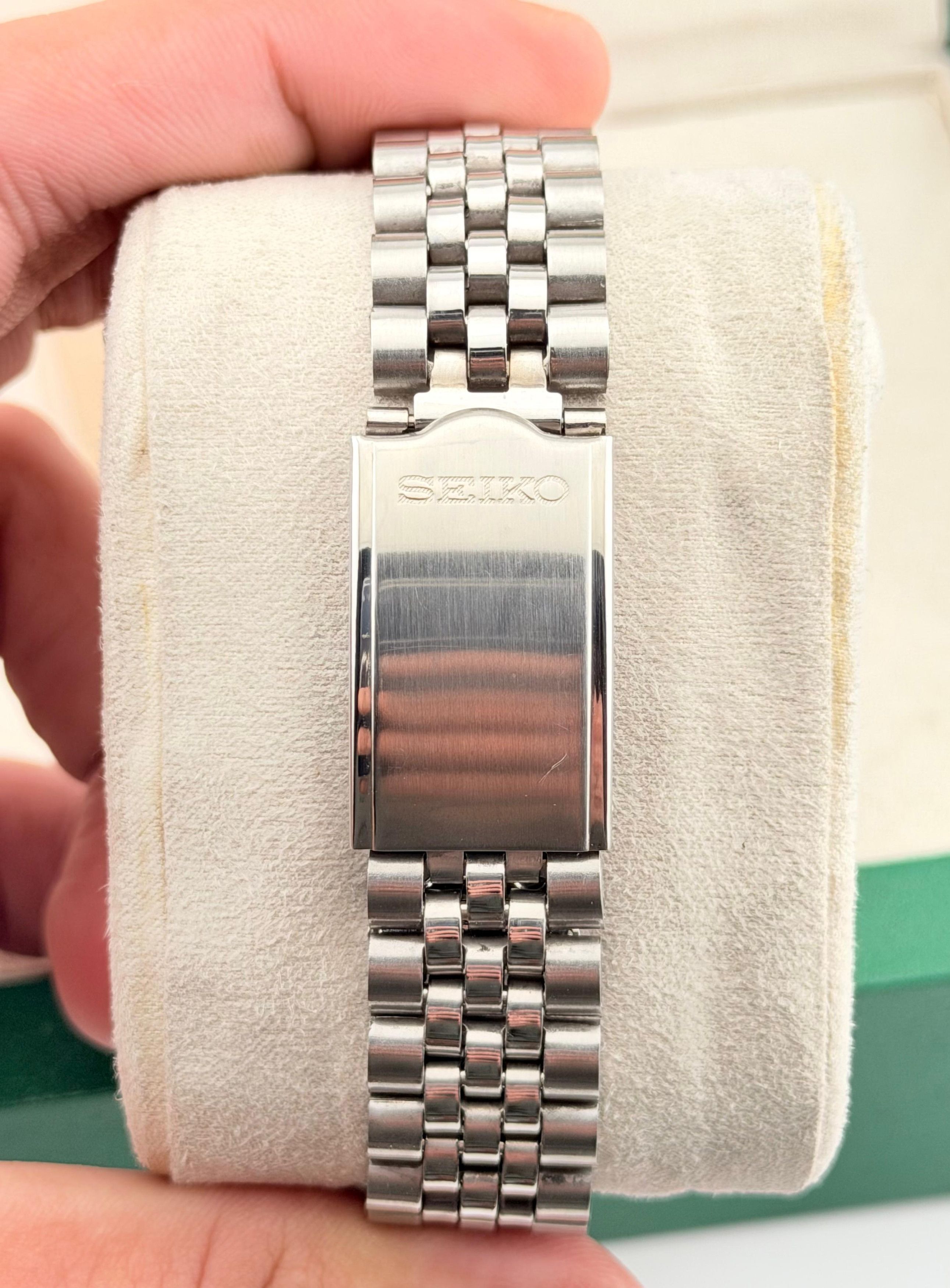 Seiko Vintage Men's Wrist Automatic Watch Size 36 - 7 Thumbnail