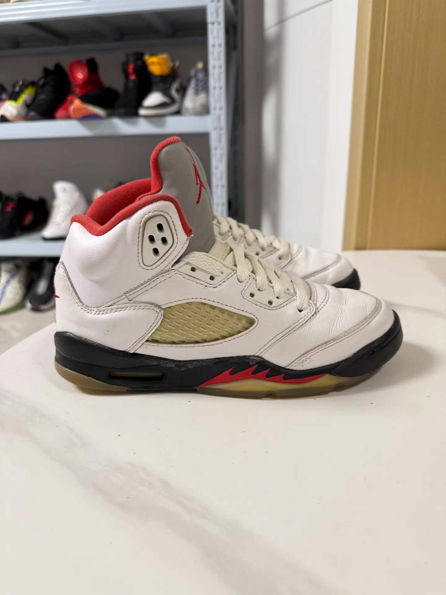 Nike Air Jordan 5 Retro Raging Bull Red, vintage, breathable Q10 Size US 5 / EU 37 - 1 Thumbnail
