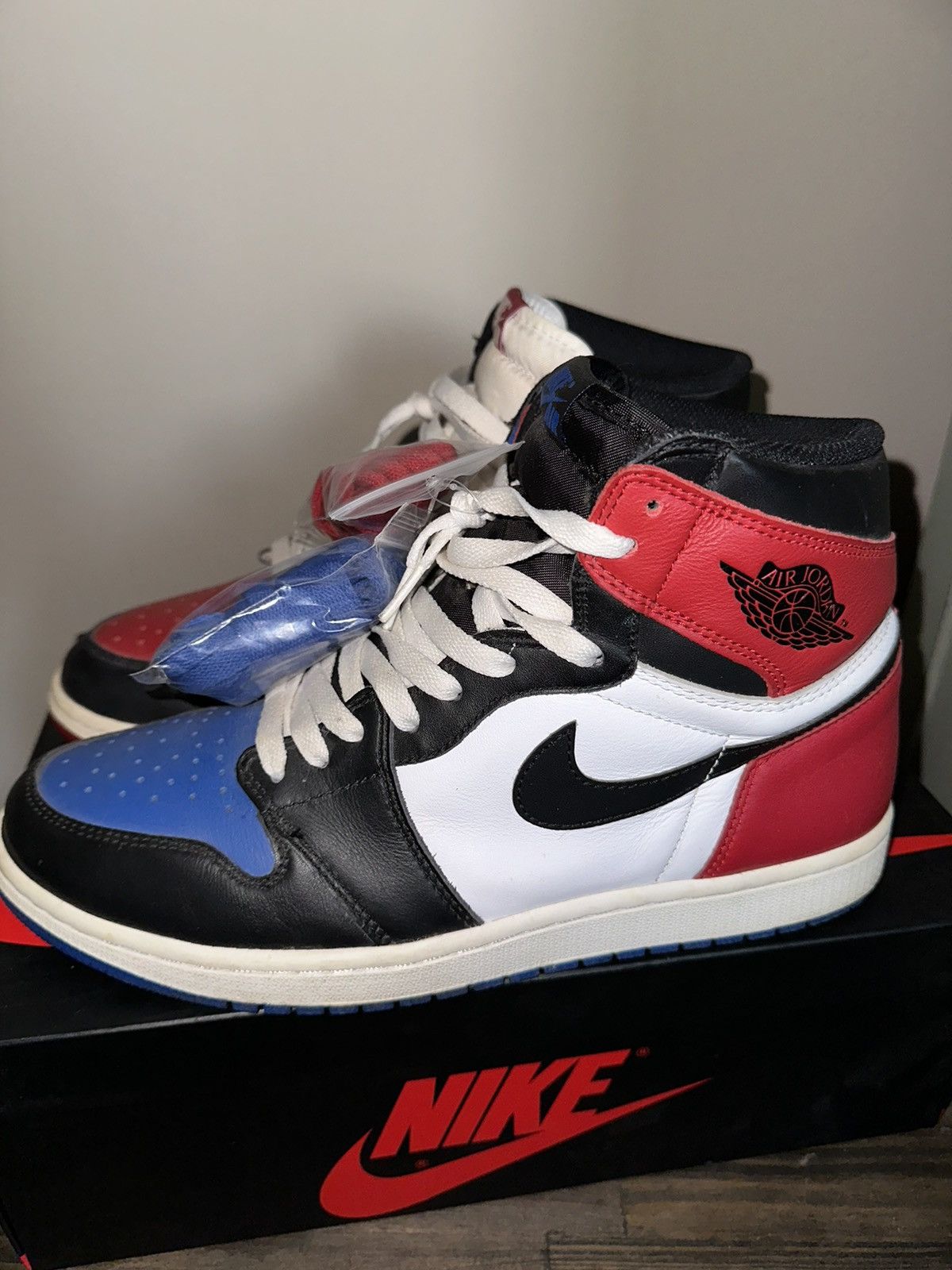 Jordan Brand Jordan 1 Retro Top 3 Size US 10.5 / EU 43-44 - 4 Thumbnail