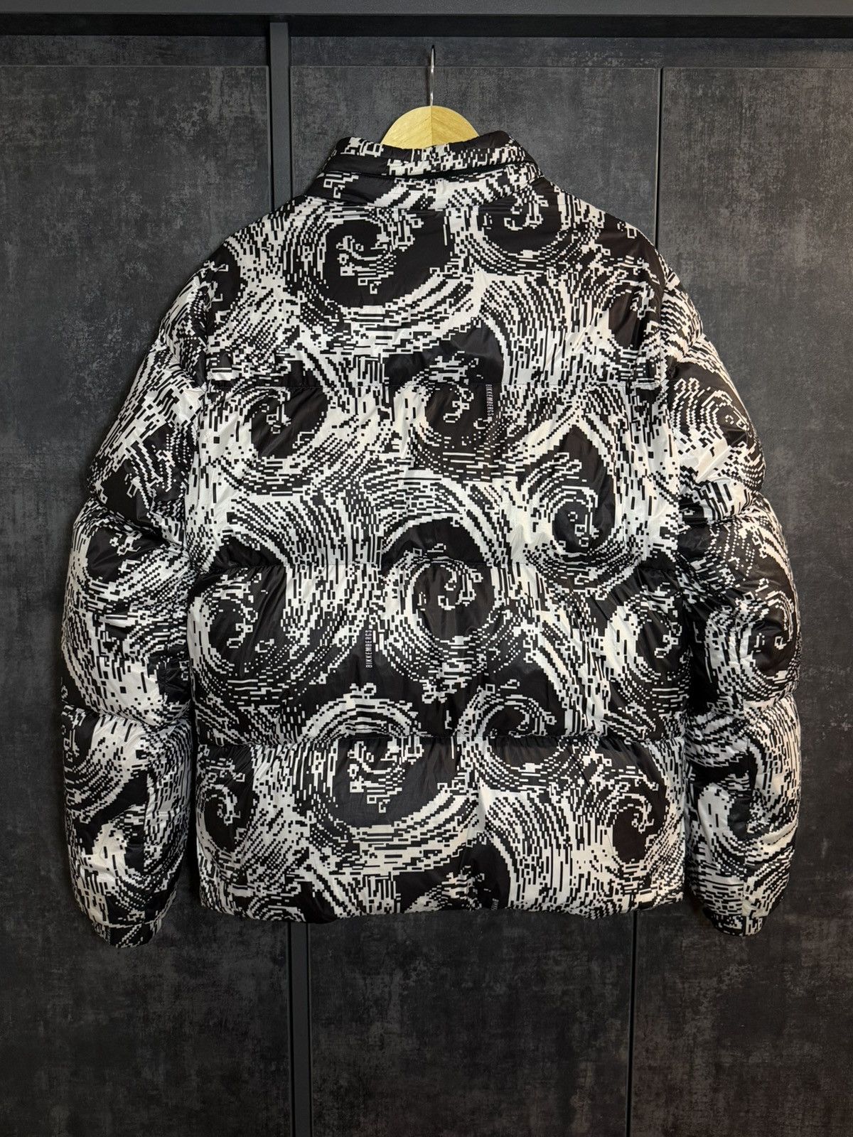 Dirk Bikkembergs Rare Dirk Bikkembergs Waves Puffer Jacket Margiela Raf 424 Size US L / EU 52-54 / 3 - 9 Thumbnail