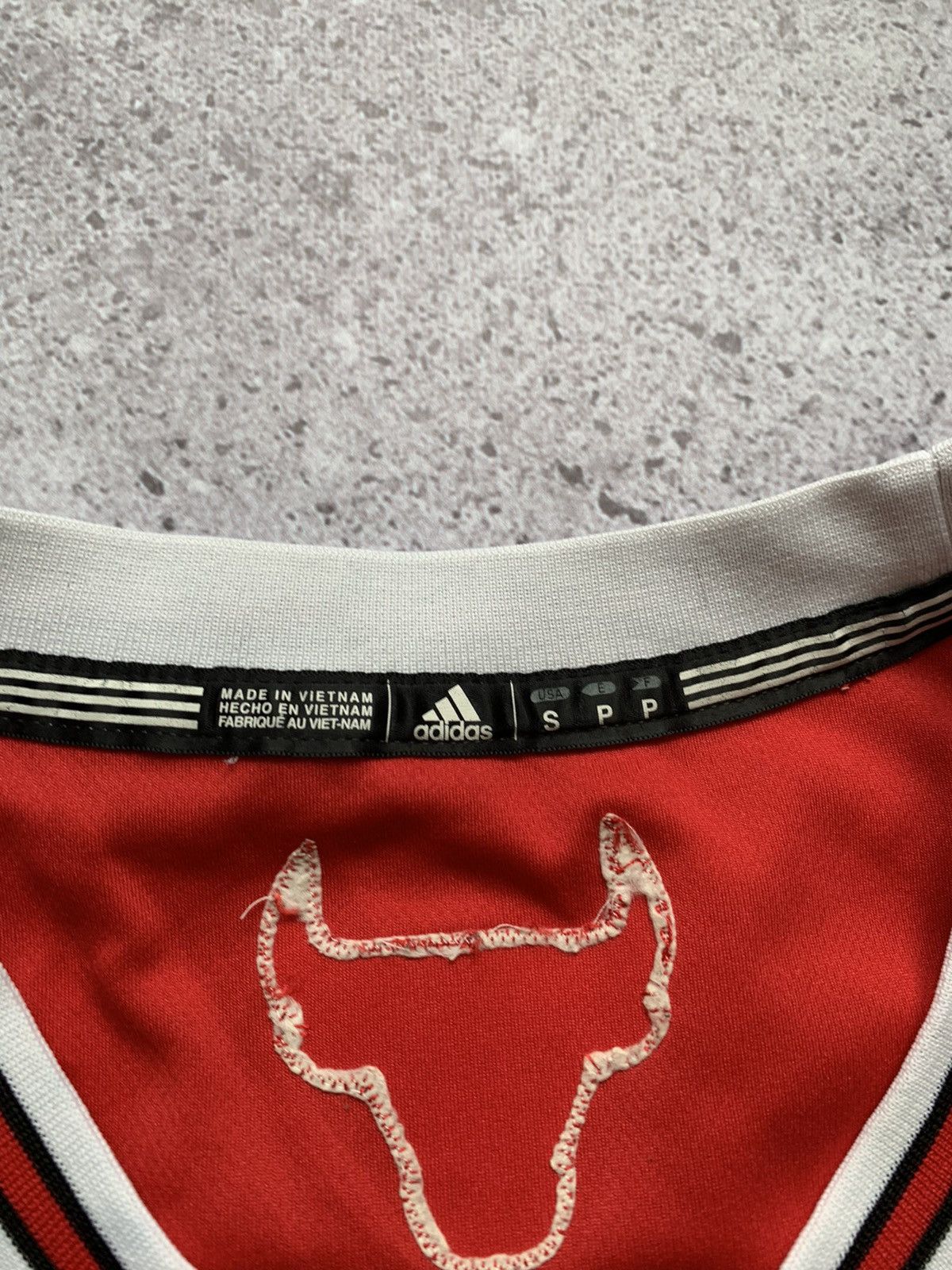 Adidas × NBA 🔥CHICAGO BULLS 2012 DERRICK ROSE #1 ADIDAS NBA JERSEY Size US M / EU 48-50 / 2 - 12 Thumbnail
