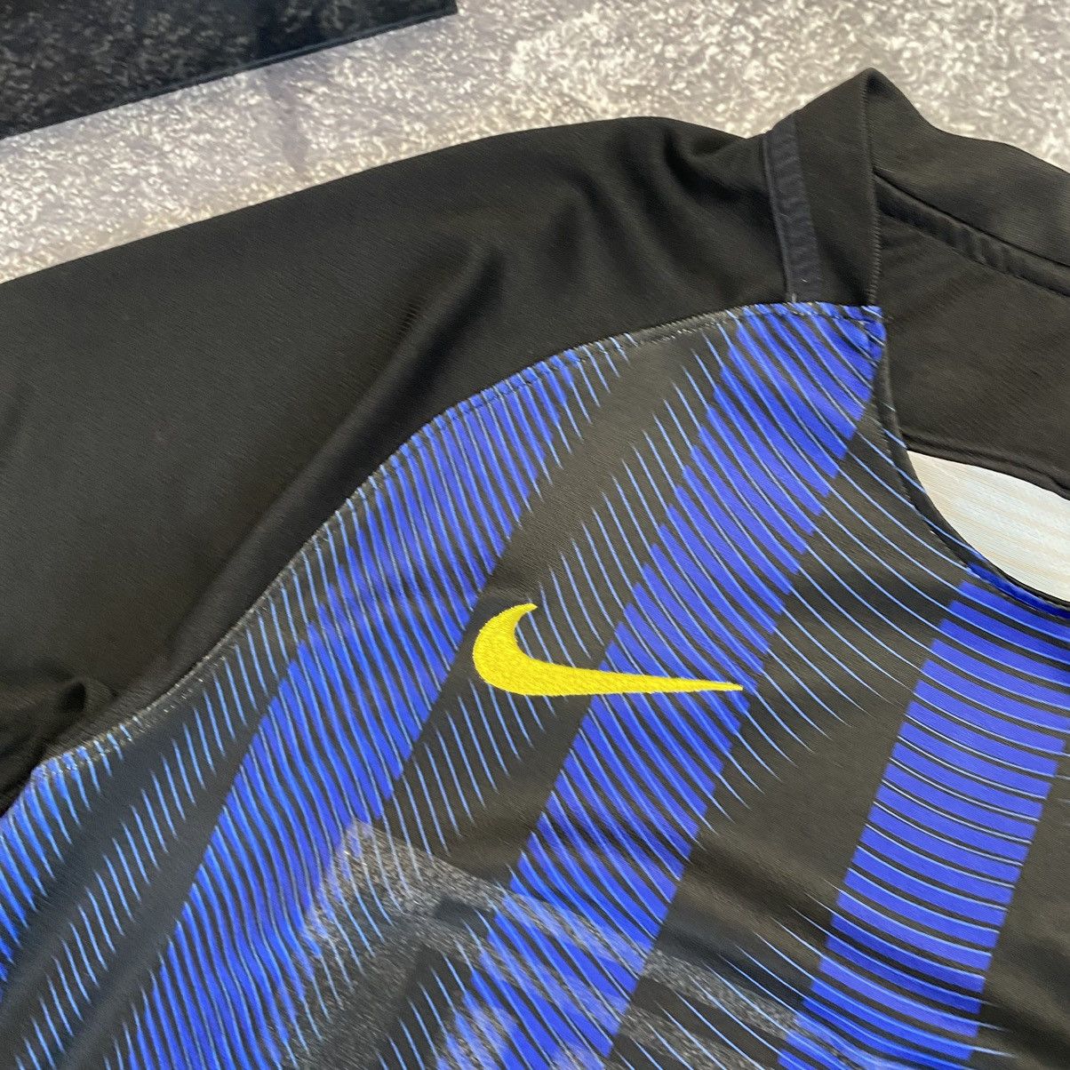 Vintage Vintage Nike FC Inter National Firelli Team soccer jersey Size US S / EU 44-46 / 1 - 5 Thumbnail
