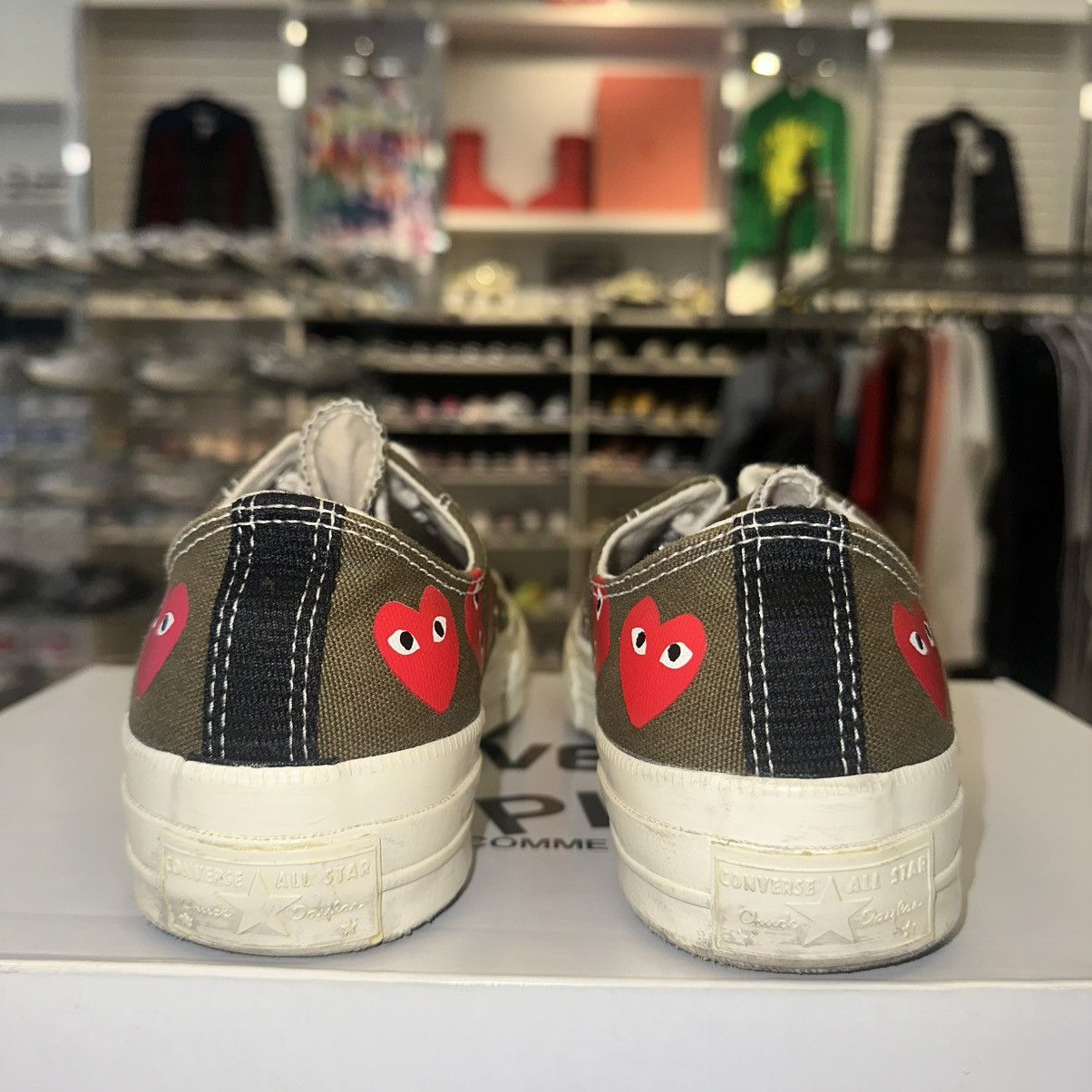 Comme des Garcons PLAY × Converse Size 6 - Converse Comme des Garçons Play x Chuck 70 Low Size US 6 / EU 39 - 4 Thumbnail
