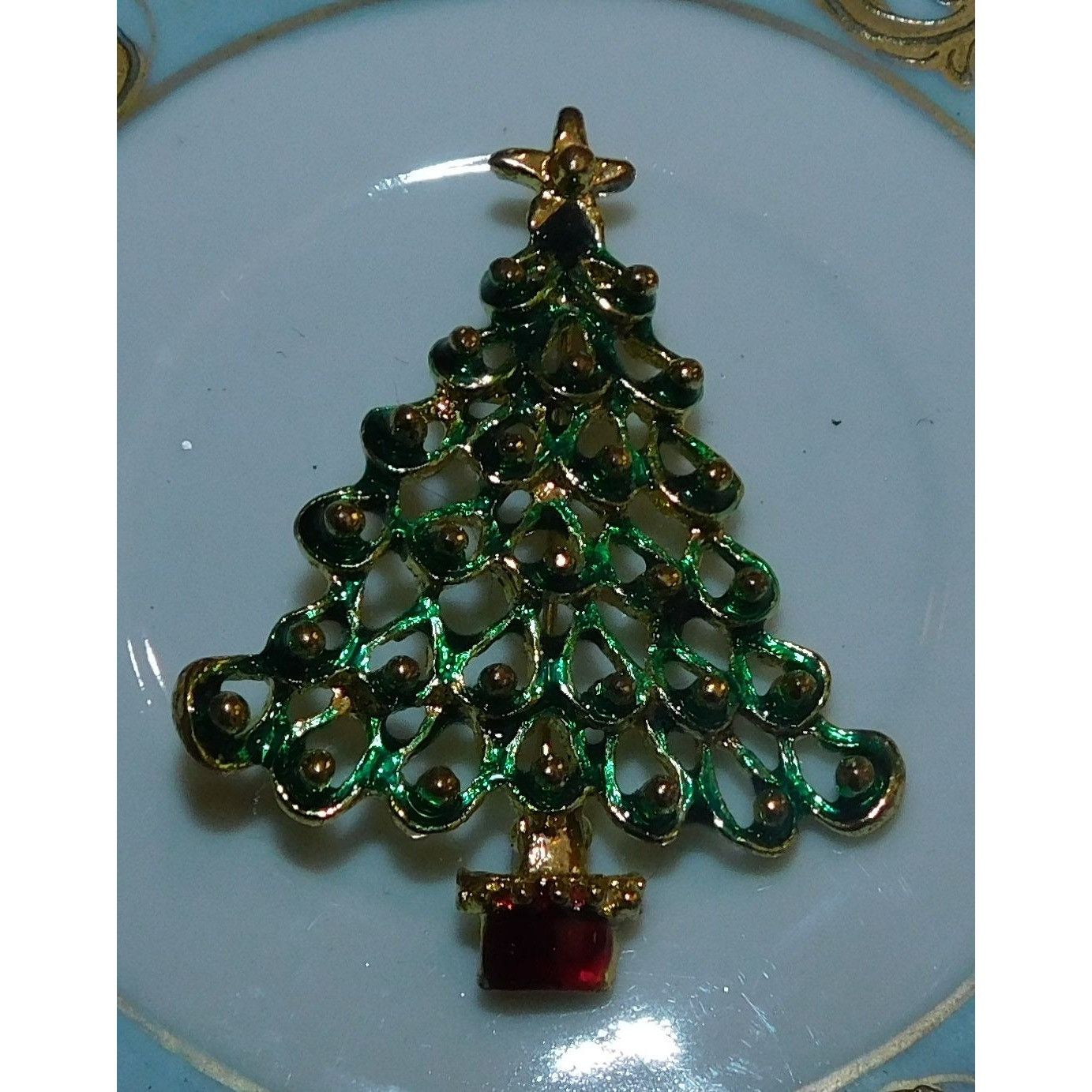 Other Vintage Green And Gold Tone Christmas Tree Brooch Size ONE SIZE - 6 Thumbnail