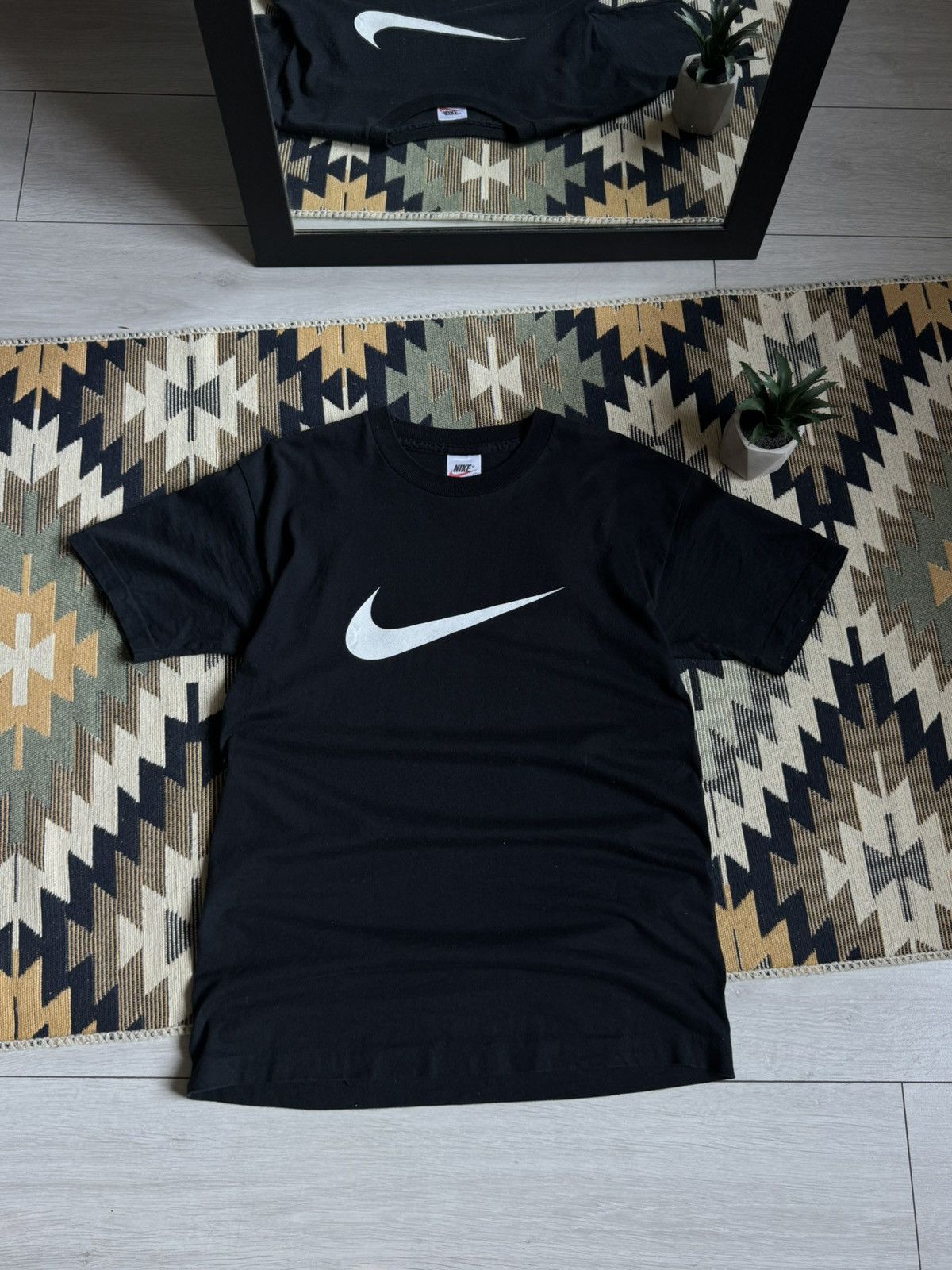Nike Vintage 90’s Nike Big Swoosh Oversized T-shirt Size US S / EU 44-46 / 1 - 1 Thumbnail