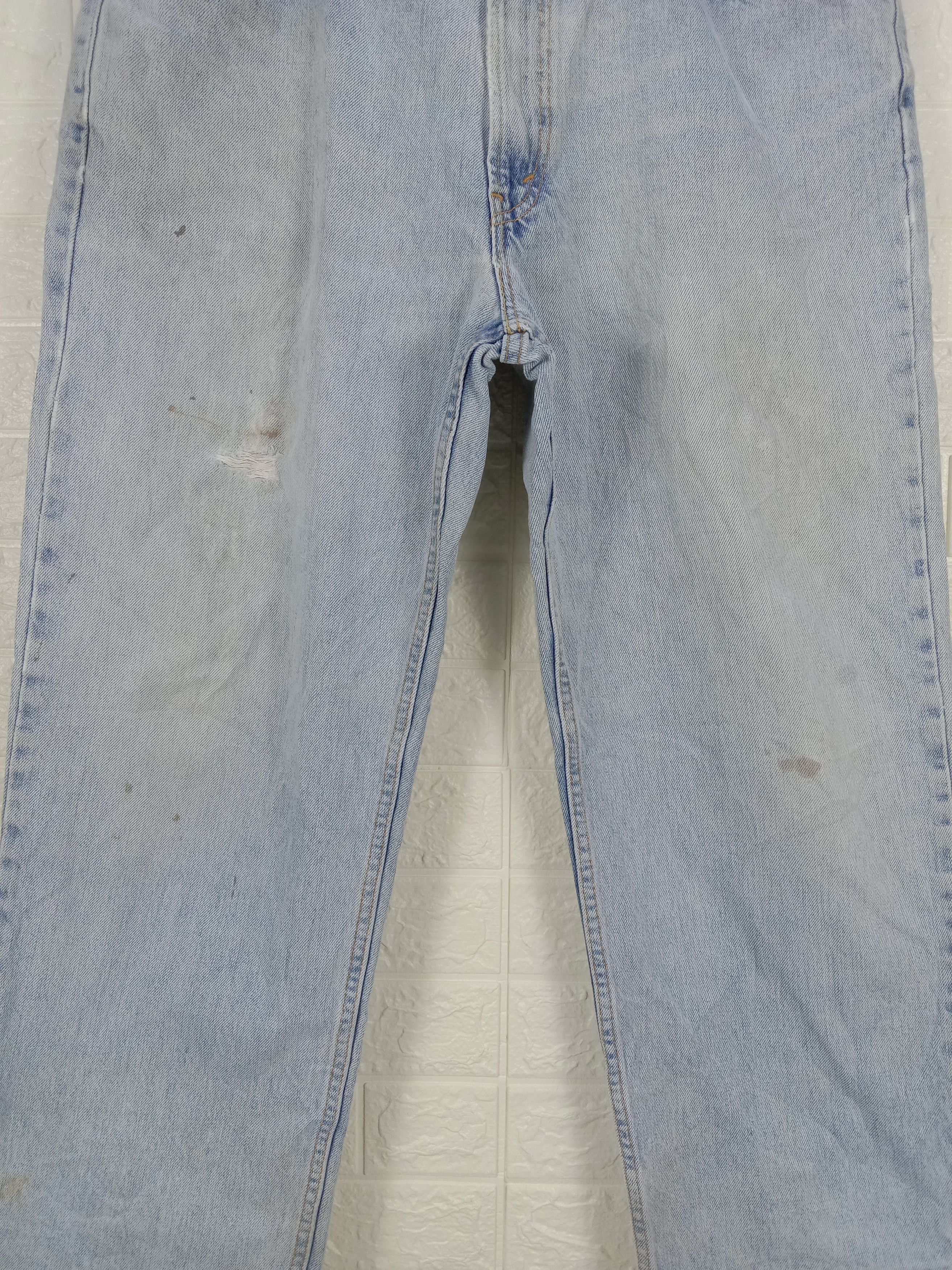 Levi's Vintage Levi's 550 Jeans Light Wash Relaxed Fit Denim Size US 39 - 3 Thumbnail