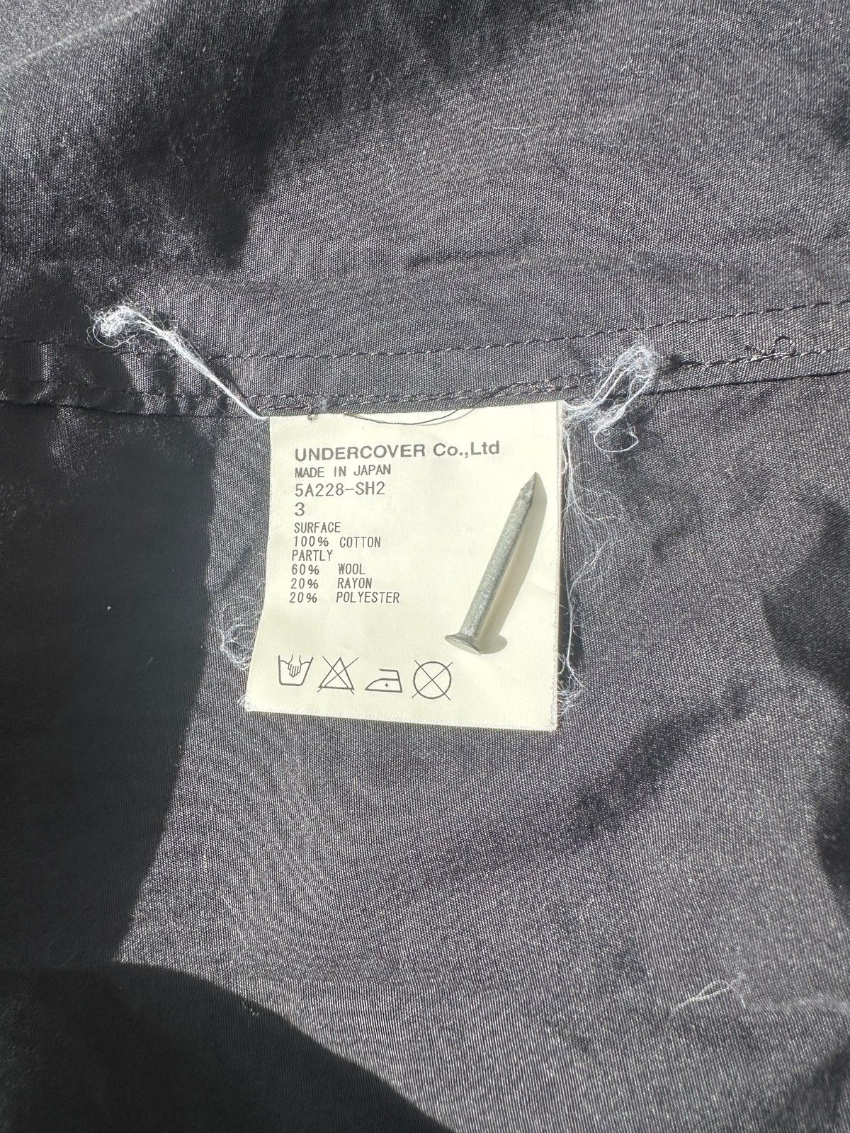 Jun Takahashi × Undercover Undercover AW05 “Arts & Crafts” Pleated Shirt Archive Size US L / EU 52-54 / 3 - 5 Thumbnail