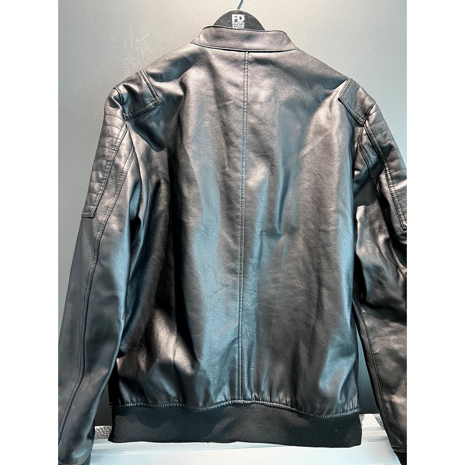 Zara ZARA Large Oil-Black Leather Biker Jacket Mens Size US L / EU 52-54 / 3 - 2 Thumbnail