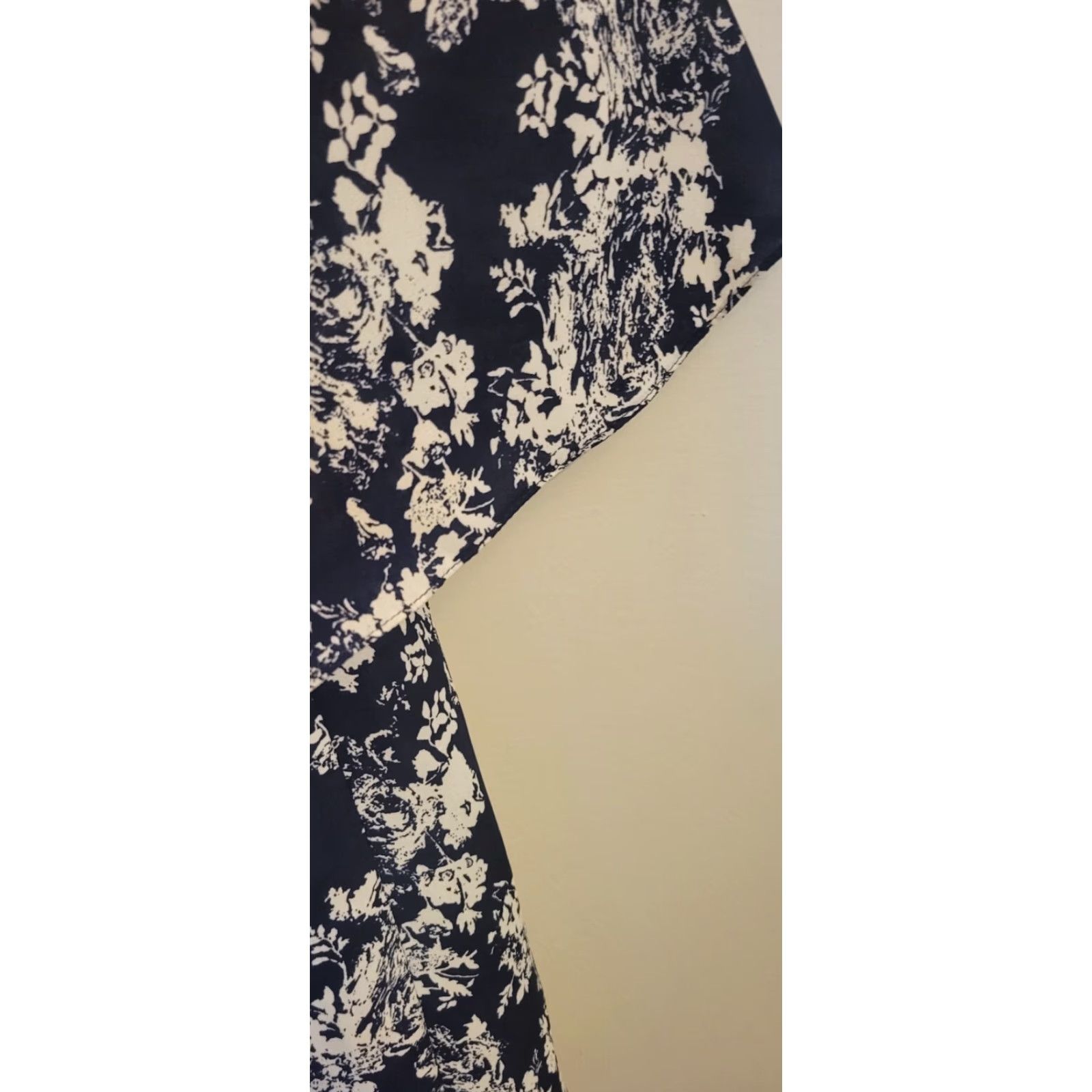 Vintage Violet + Claire Black Floral Cold Shoulder Top 1X Plus Size XL / US 12-14 / IT 48-50 - 6 Thumbnail