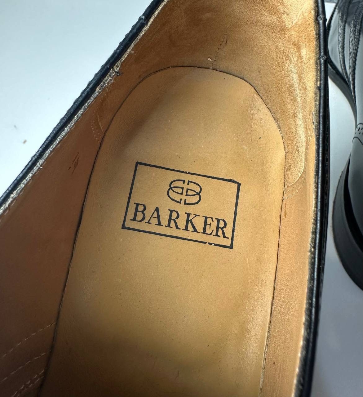 Barker Barker Leather Brogue Made in England US9.5 Size US 9.5 / EU 42-43 - 7 Thumbnail