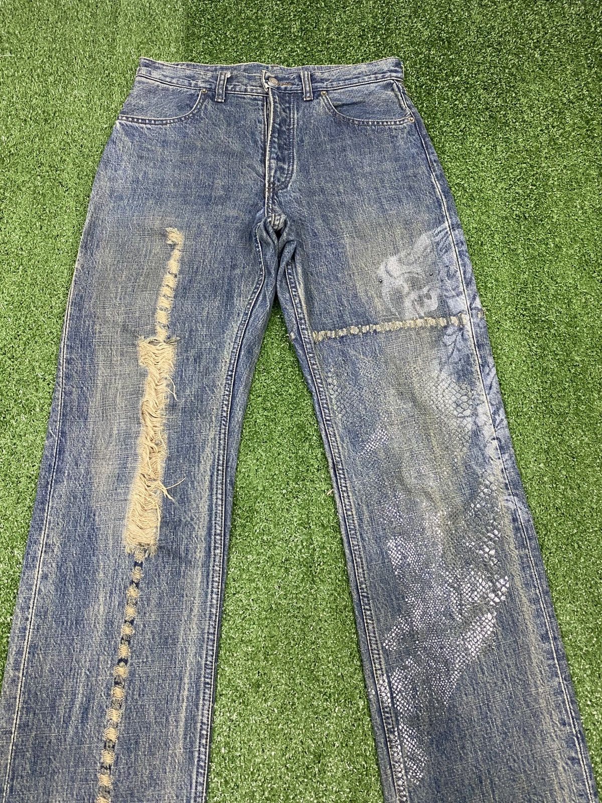 PPFM 💥jp Japanese brand X PPFM dragon distressed style jeans Size US 31 - 17 Thumbnail